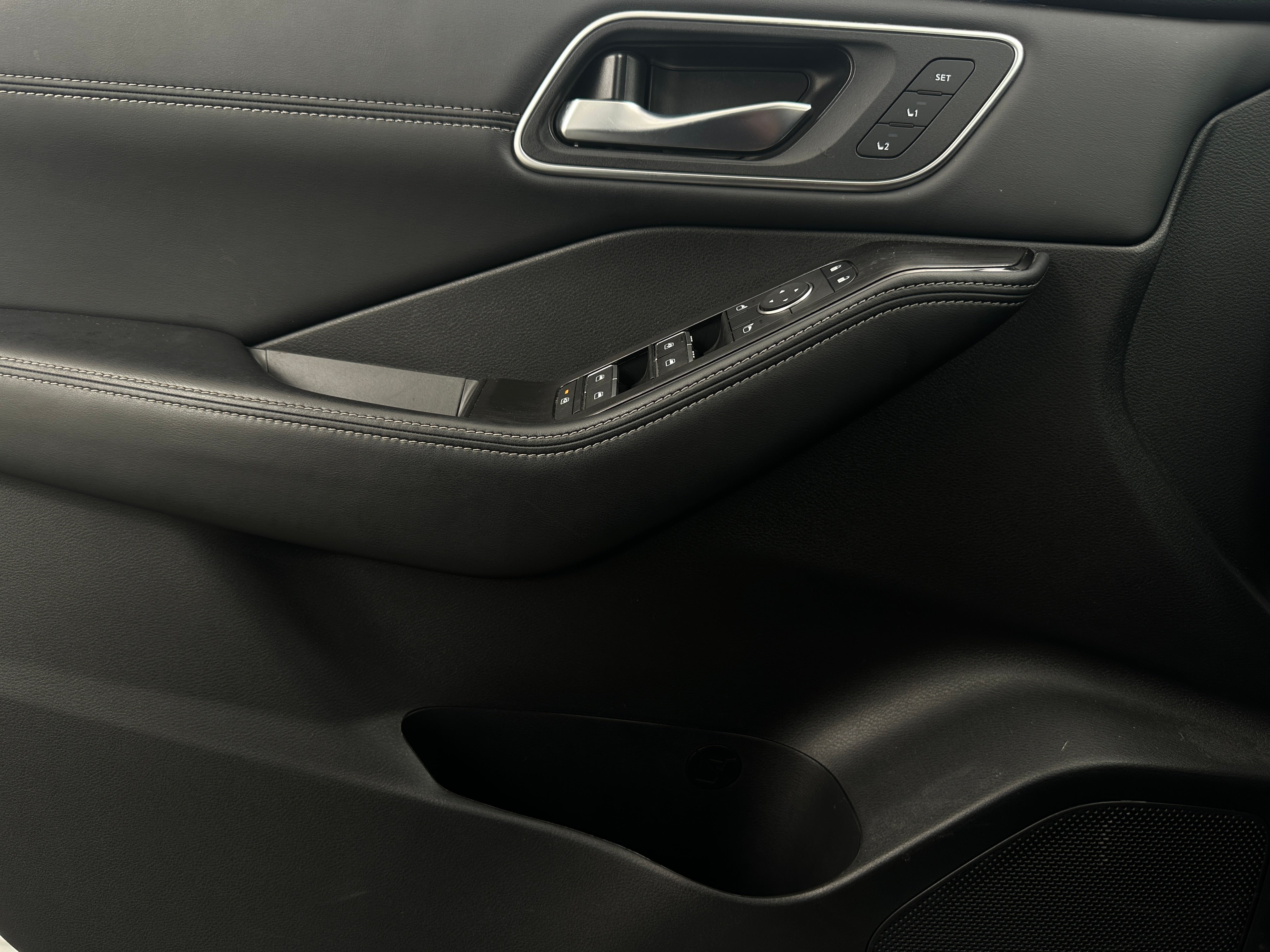2024 Nissan Rogue SV - Photo 21