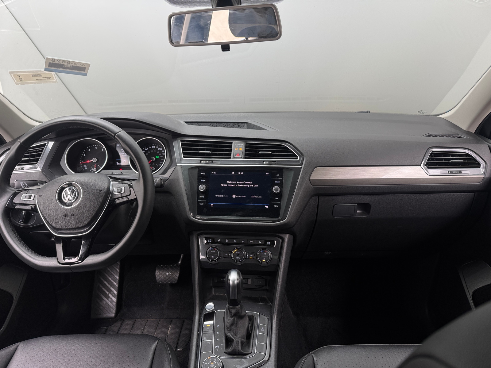 Thumbnail: 2020 Volkswagen Tiguan - 2