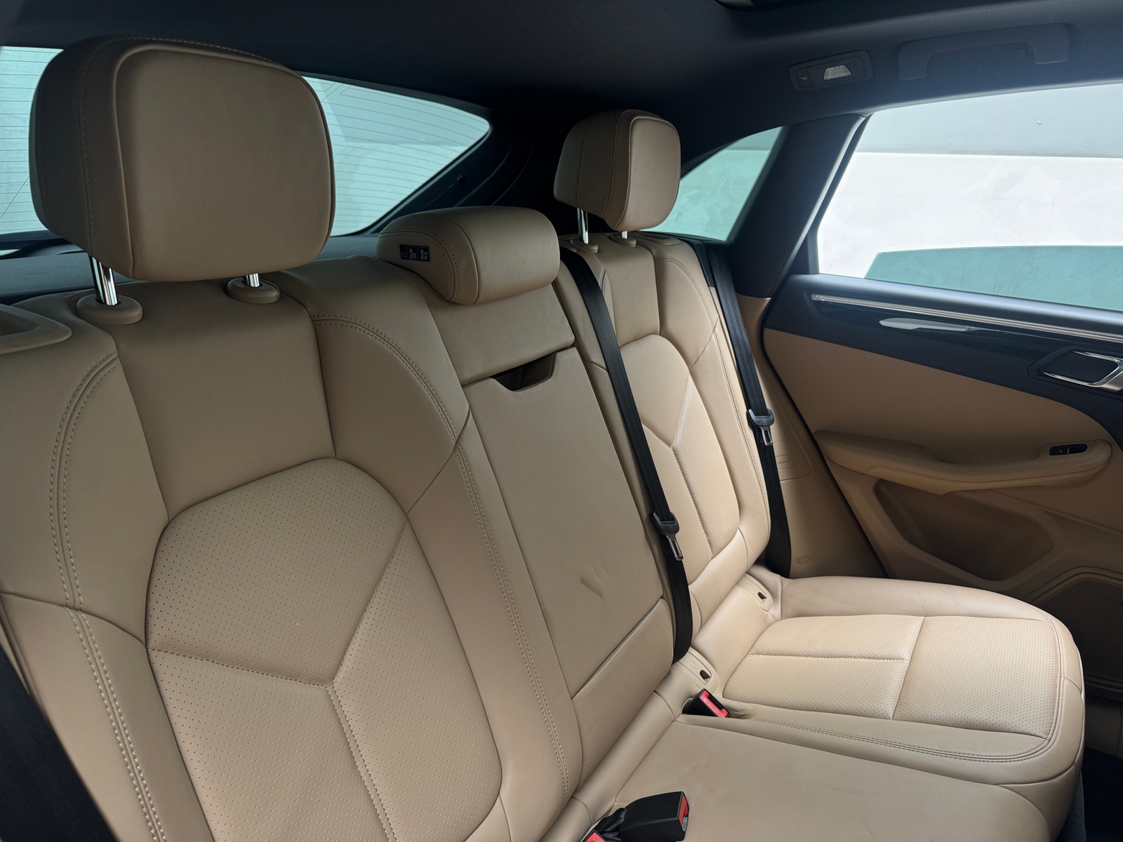 Thumbnail: 2022 Porsche Macan - 5