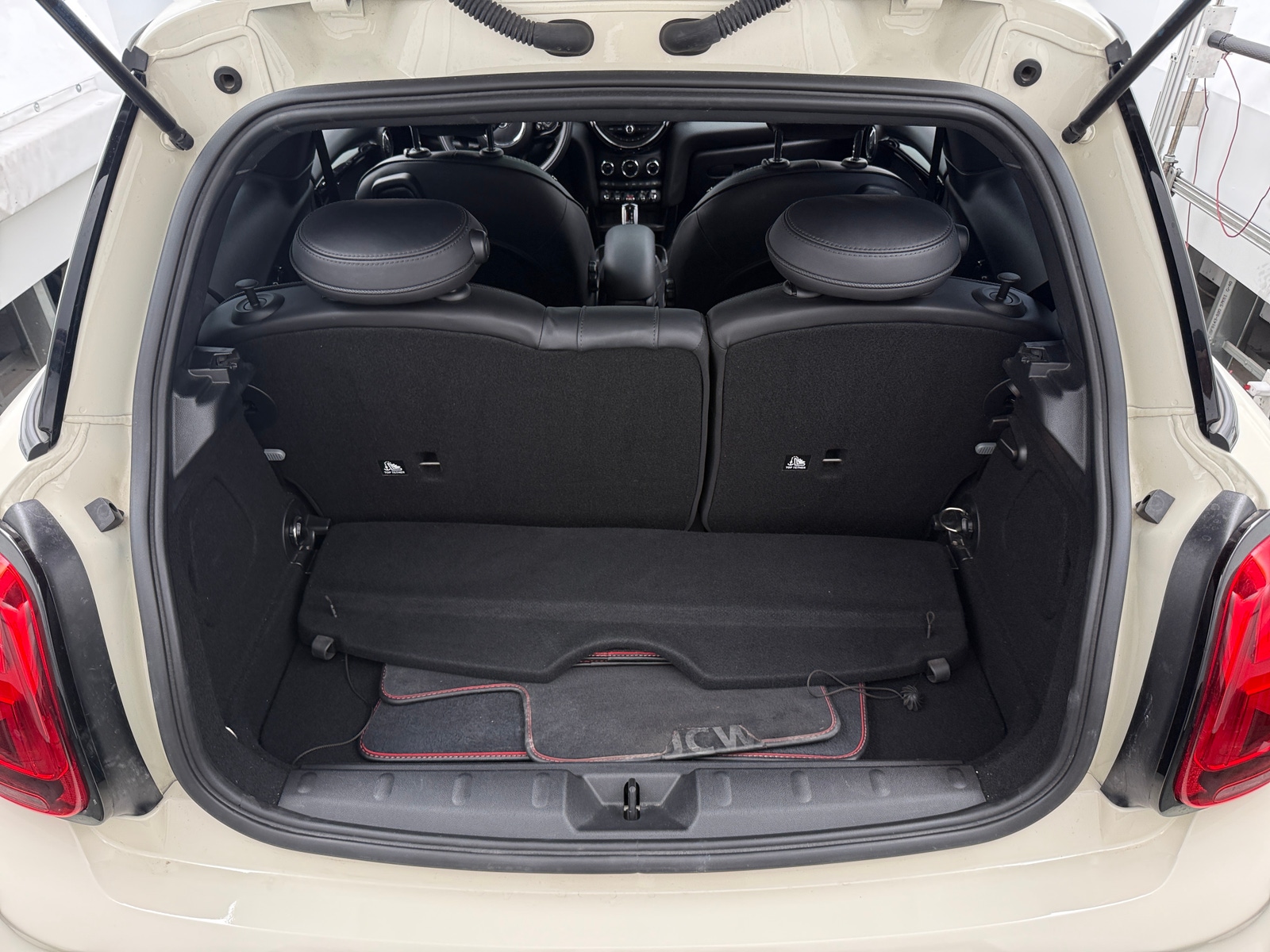 Thumbnail: 2020 MINI Cooper Hardtop - 7
