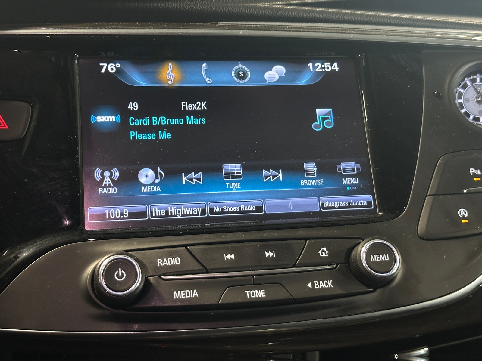 Thumbnail: 2020 Buick Envision - 3