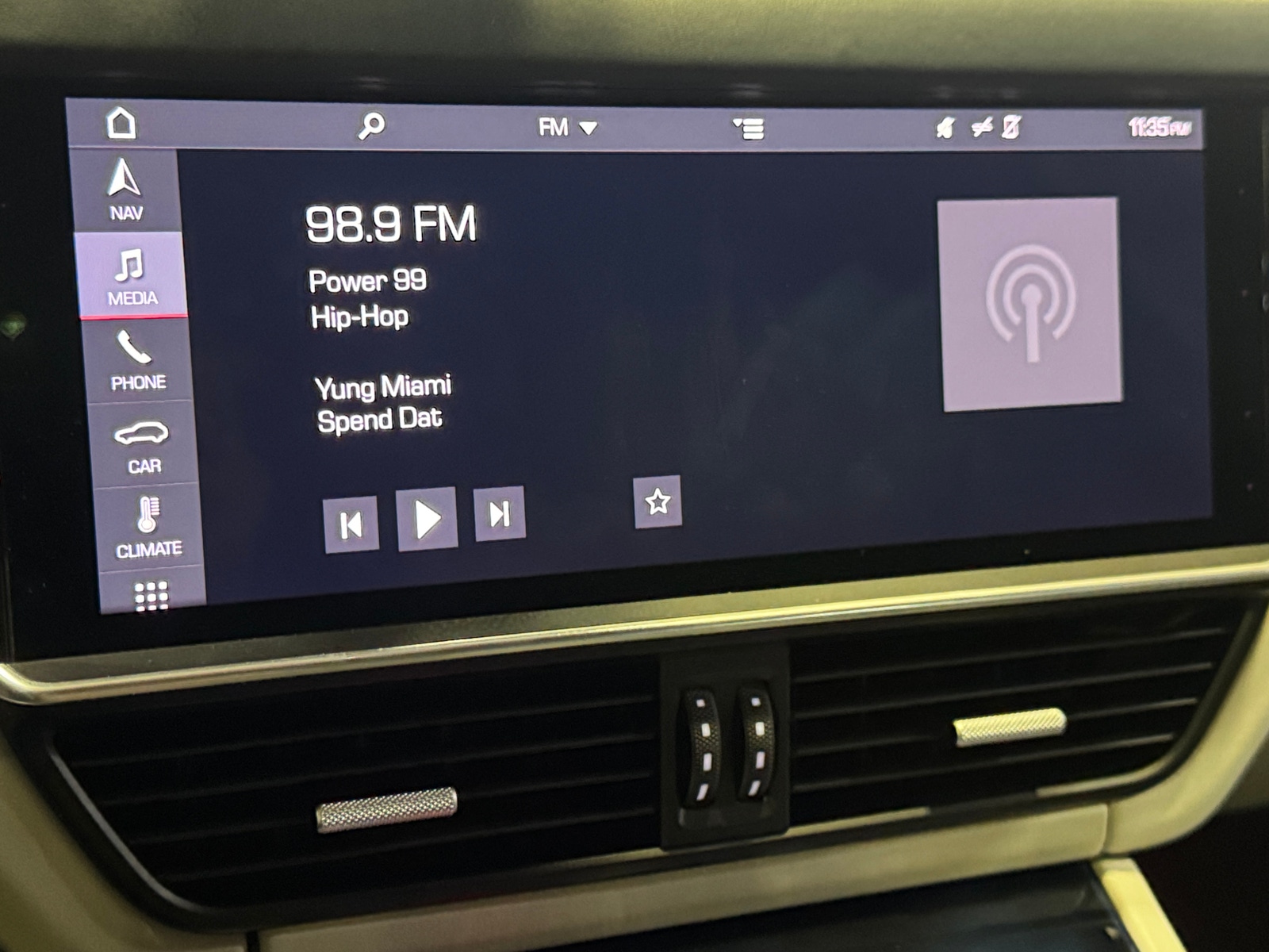 Thumbnail: 2019 Porsche Cayenne - 3