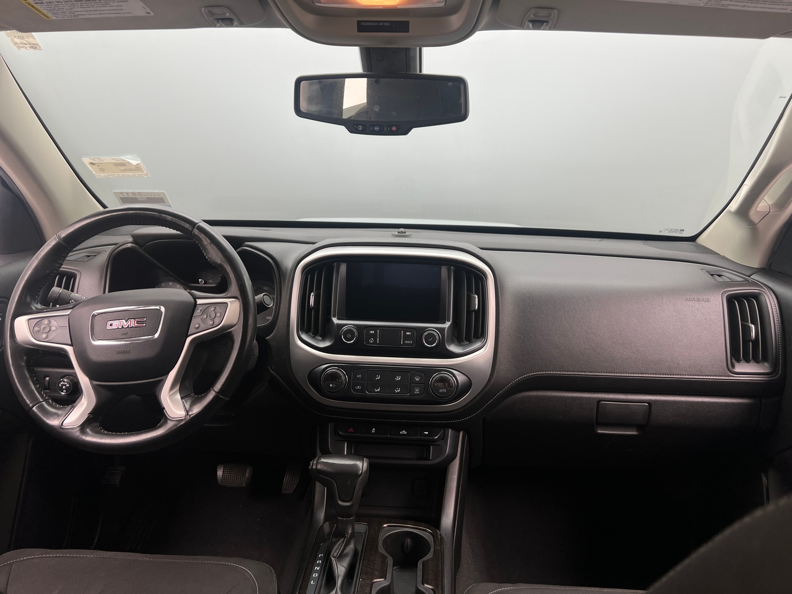Thumbnail: 2019 GMC Canyon - 3