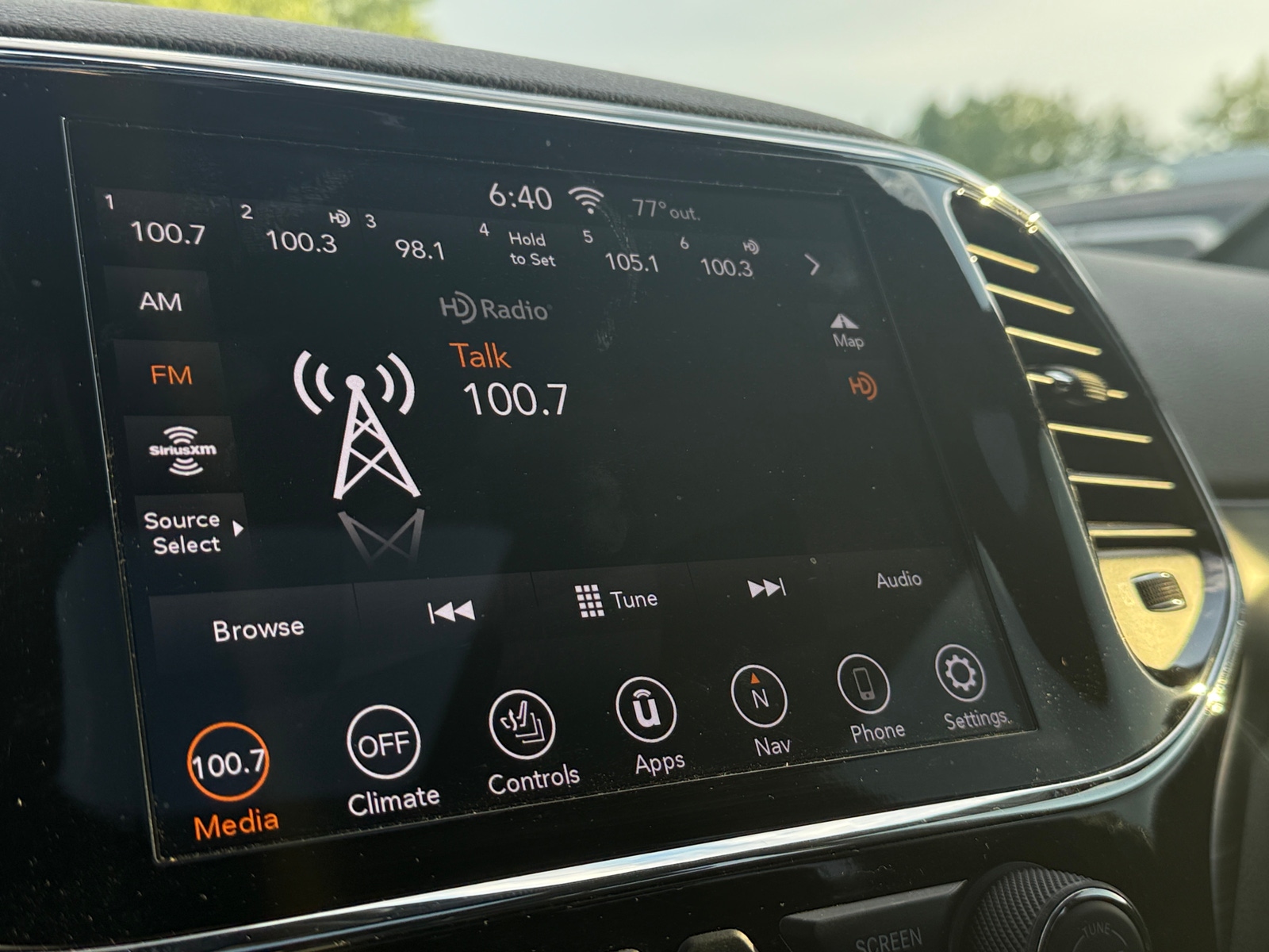 Thumbnail: 2020 Jeep Grand Cherokee - 4