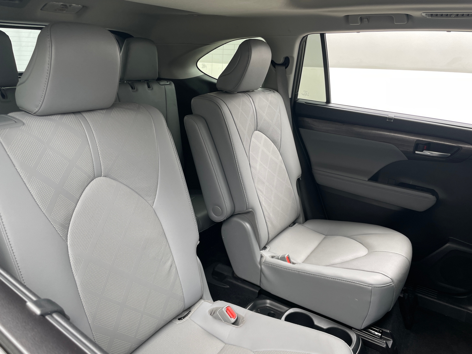 Thumbnail: 2021 Toyota Highlander - 5