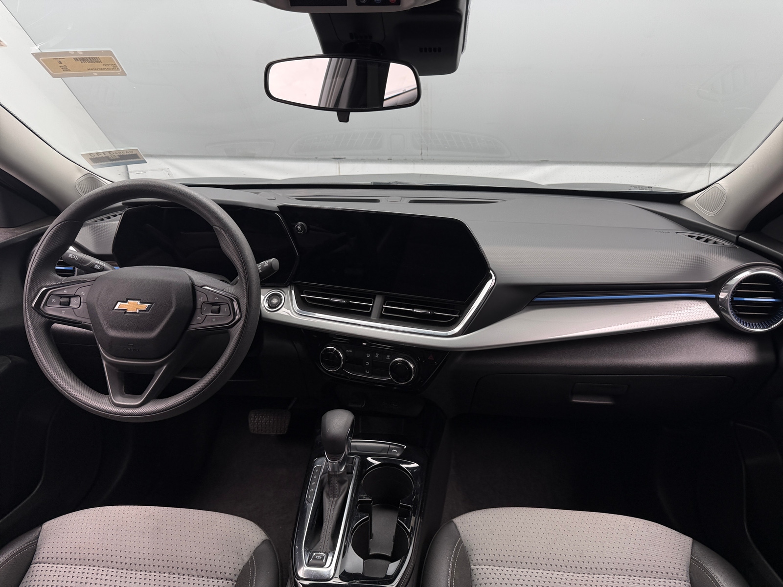 Thumbnail: 2025 Chevrolet Trax - 3