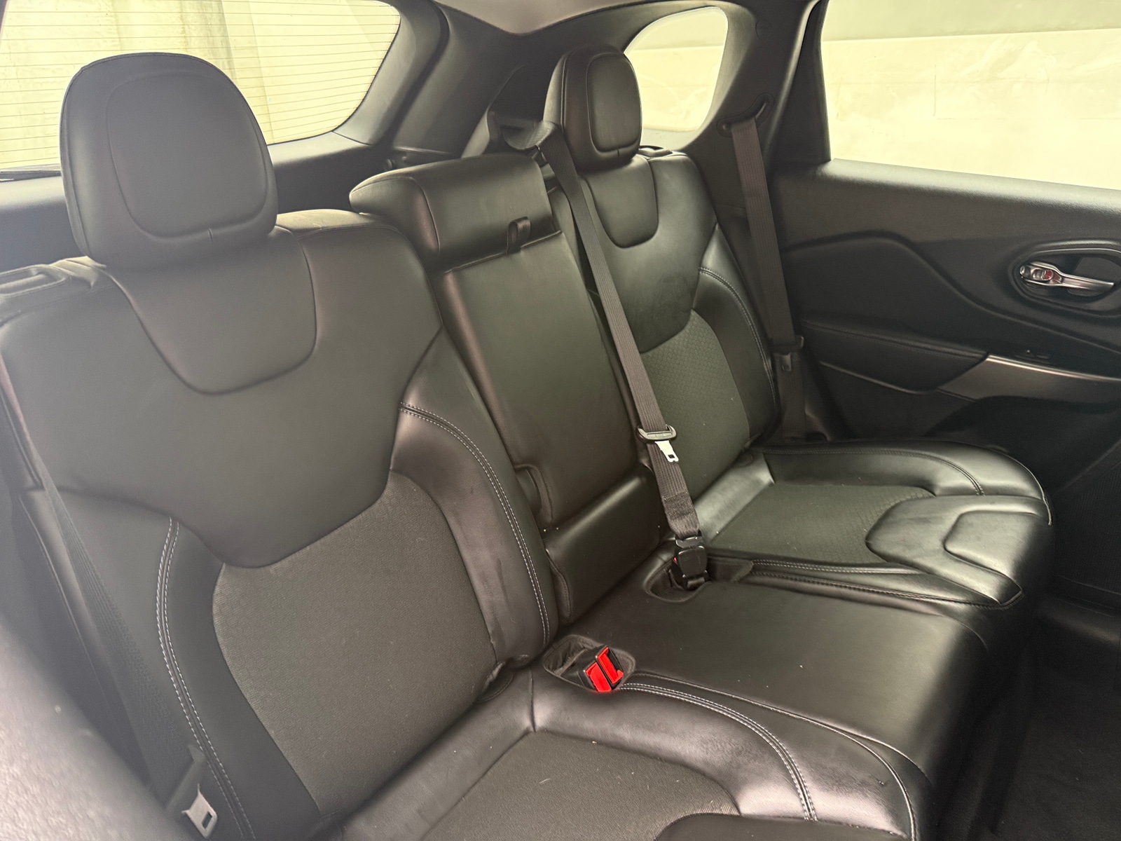 Thumbnail: 2021 Jeep Cherokee - 6