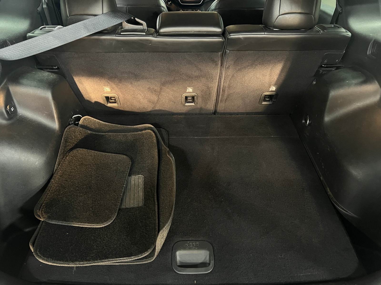 Thumbnail: 2021 Jeep Cherokee - 7