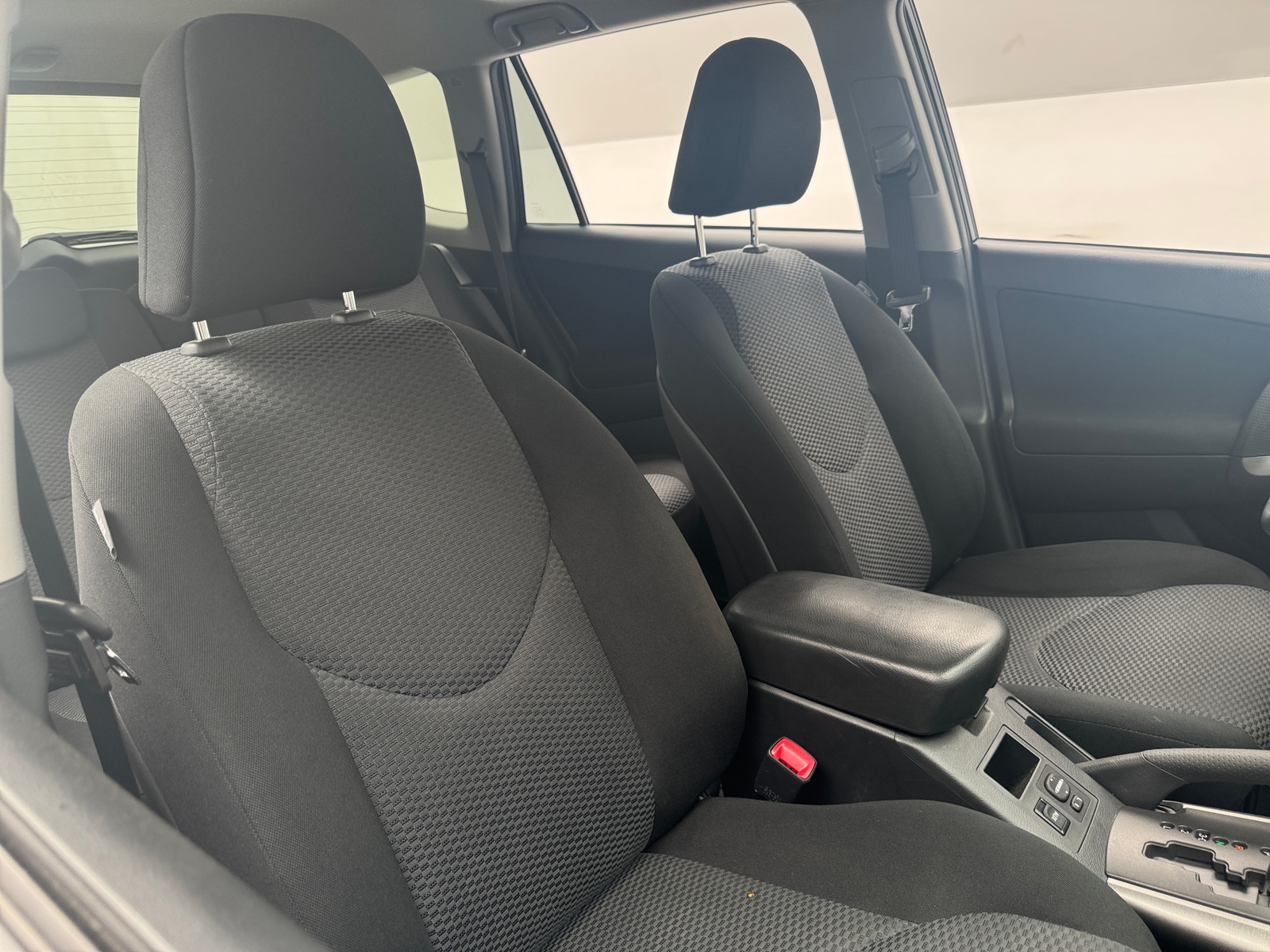 Thumbnail: 2011 Toyota RAV4 - 2