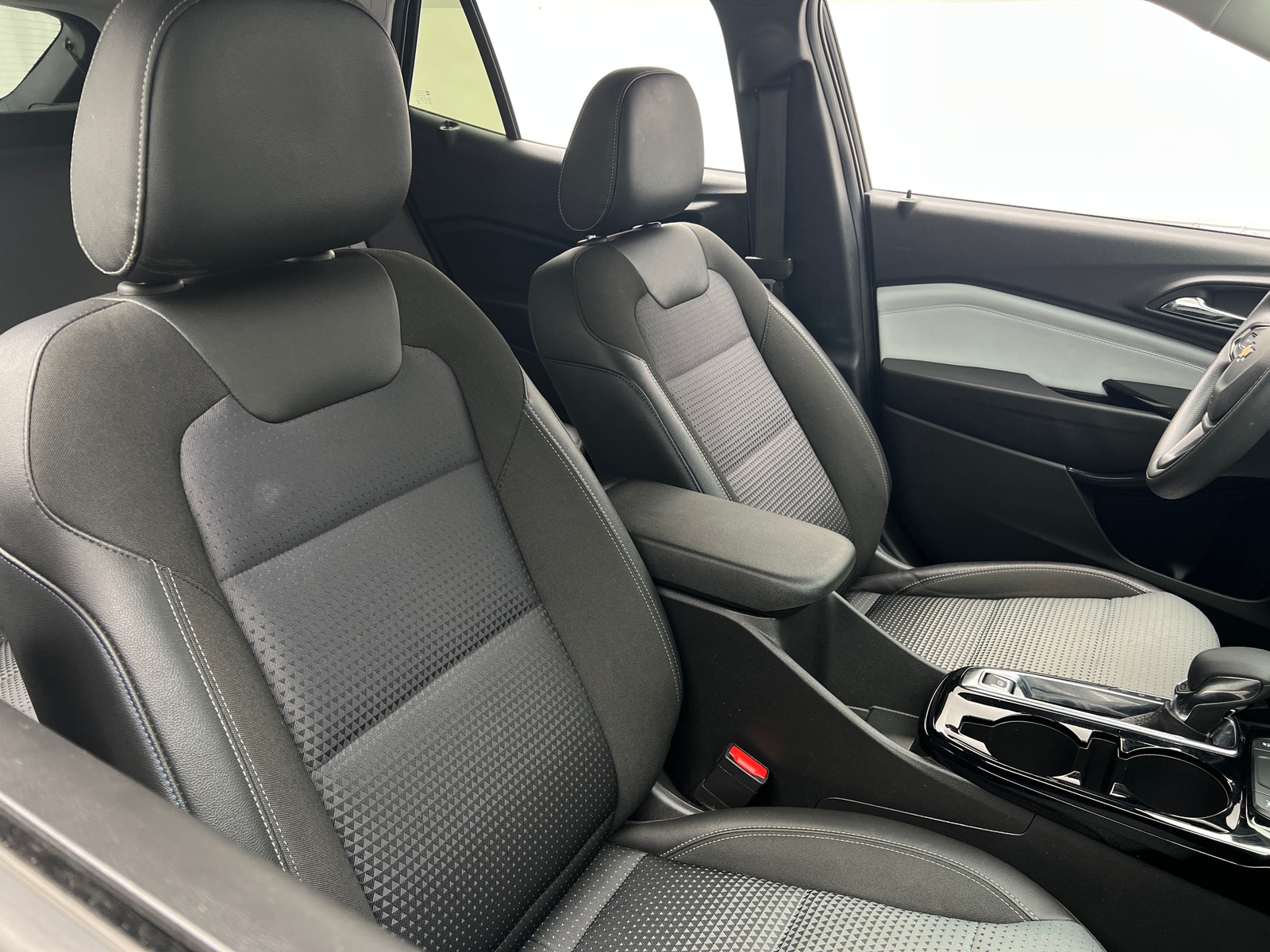 Thumbnail: 2025 Chevrolet Trax - 2