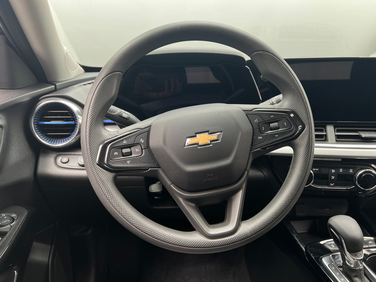 Thumbnail: 2025 Chevrolet Trax - 5