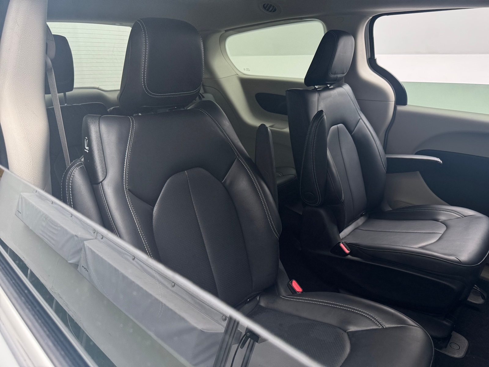 Thumbnail: 2023 Chrysler Pacifica - 5