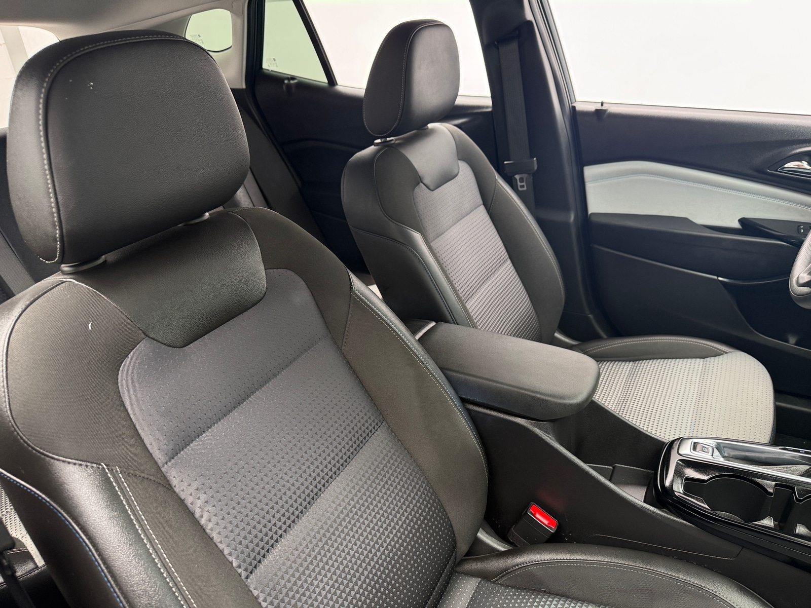 Thumbnail: 2025 Chevrolet Trax - 2