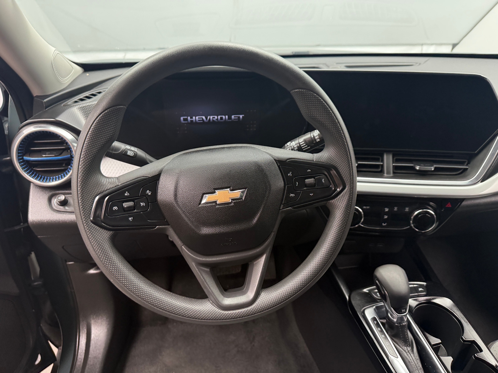 Thumbnail: 2025 Chevrolet Trax - 5