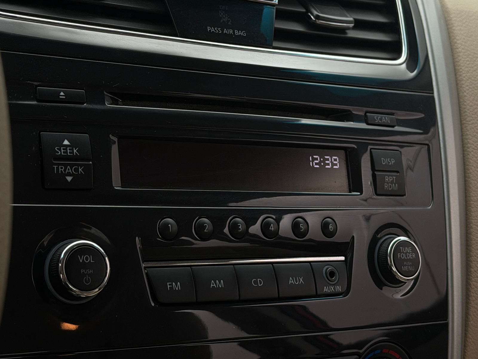 Thumbnail: 2015 Nissan Altima - 4