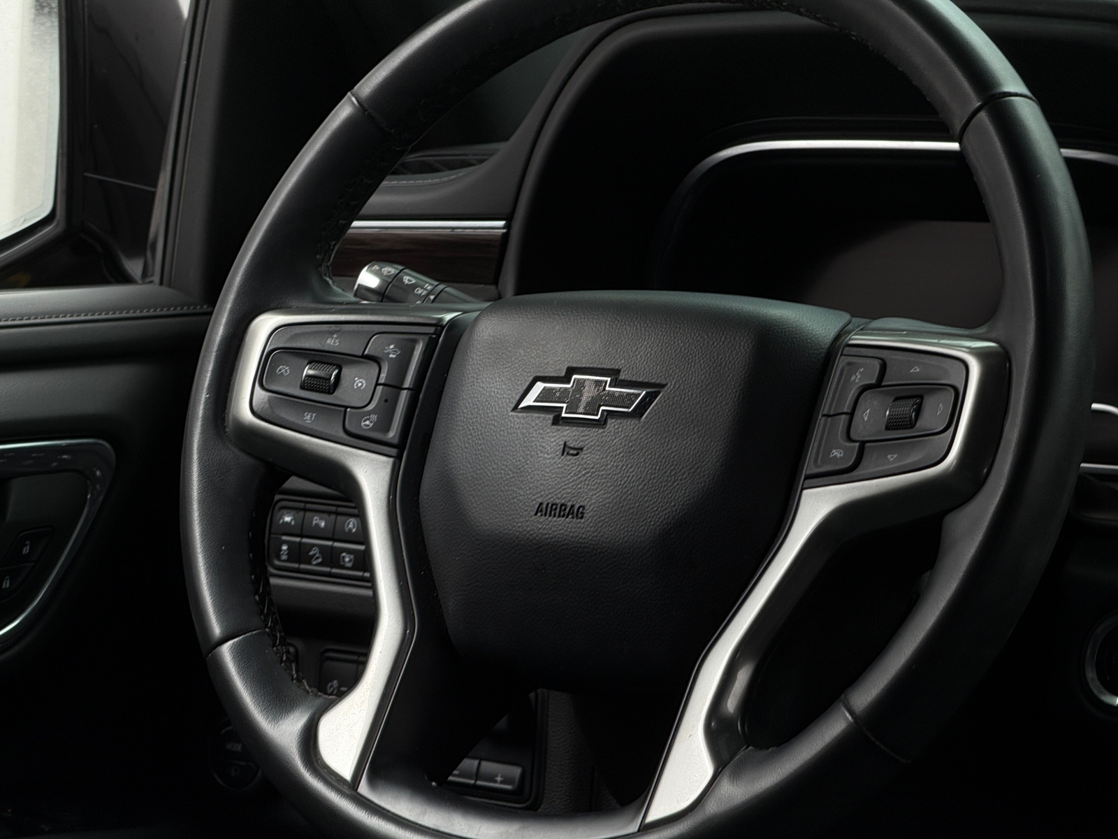 Thumbnail: 2023 Chevrolet Tahoe - 4