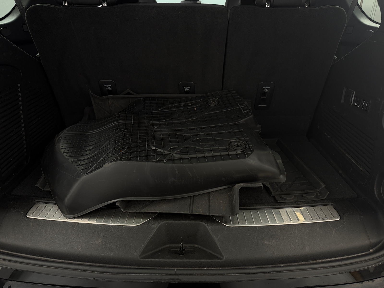 Thumbnail: 2023 Chevrolet Tahoe - 6