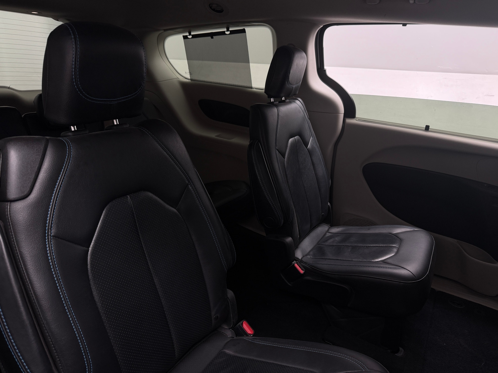 Thumbnail: 2021 Chrysler Pacifica - 5