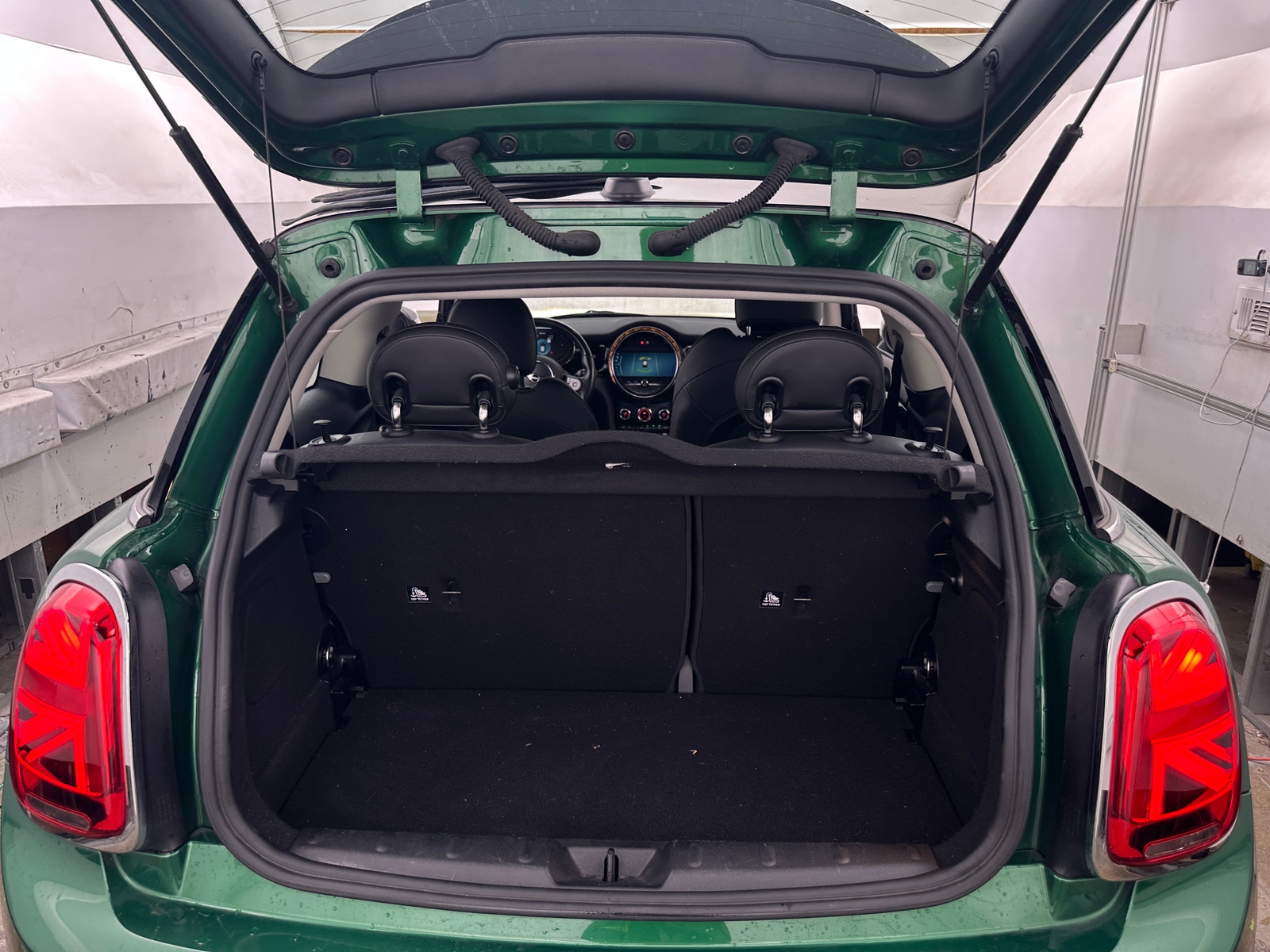 Thumbnail: 2022 MINI Cooper Hardtop - 7