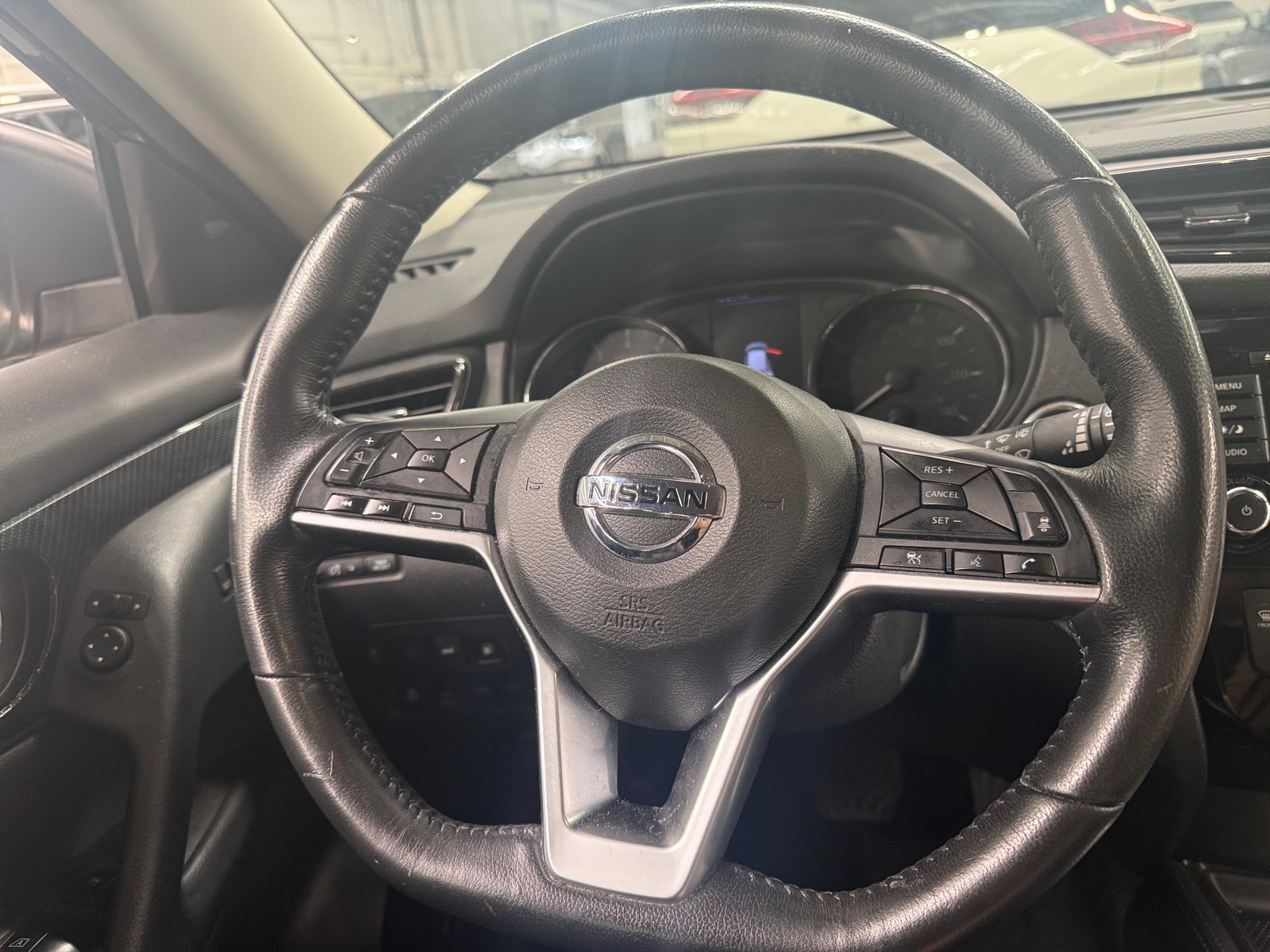 Thumbnail: 2018 Nissan Rogue - 4
