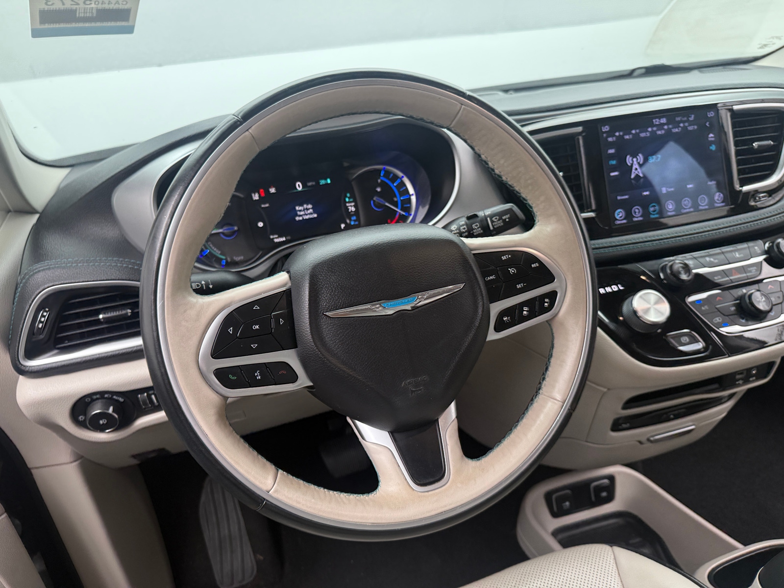 Thumbnail: 2018 Chrysler Pacifica - 4