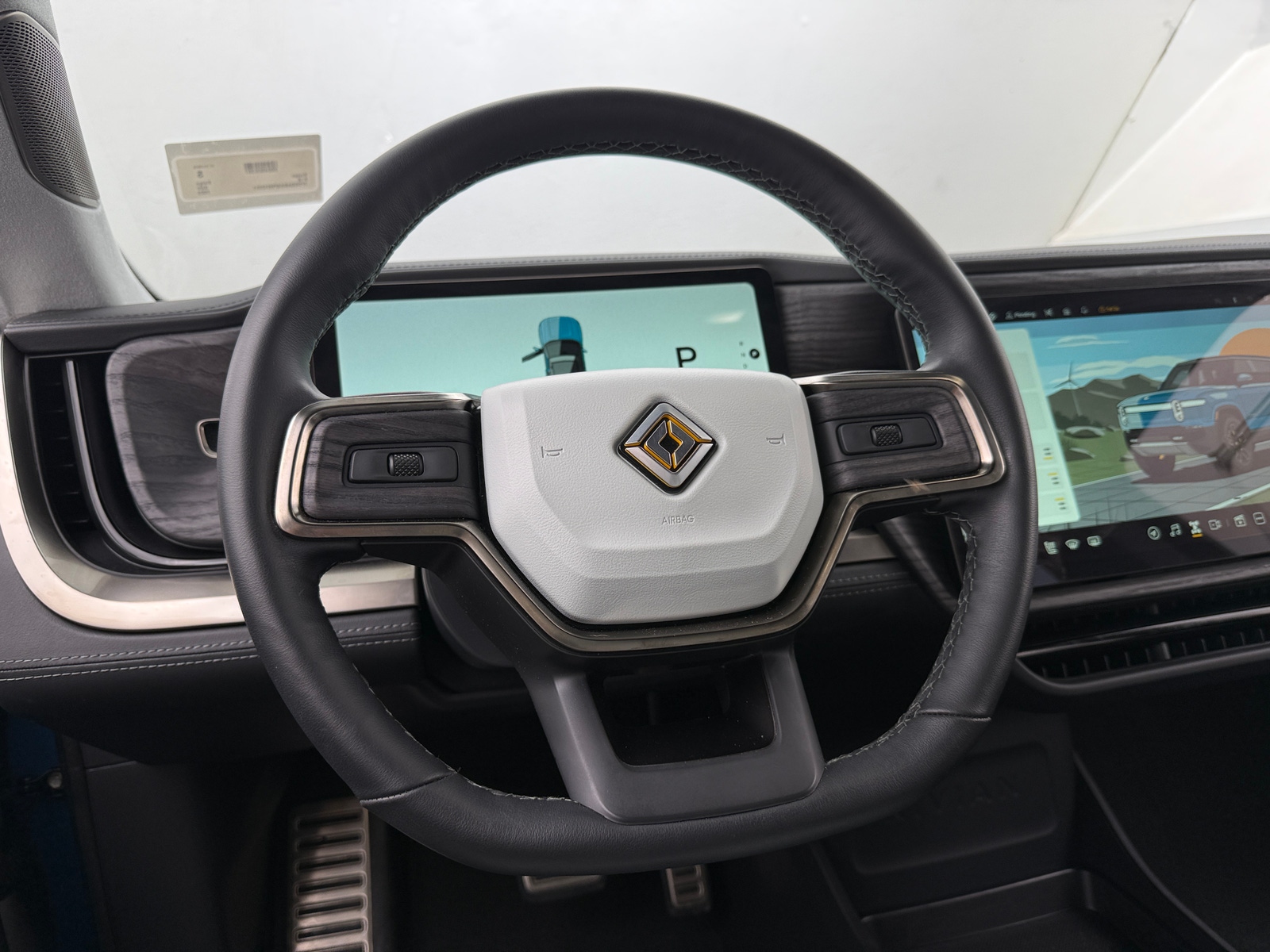 Thumbnail: 2023 Rivian R1S - 4