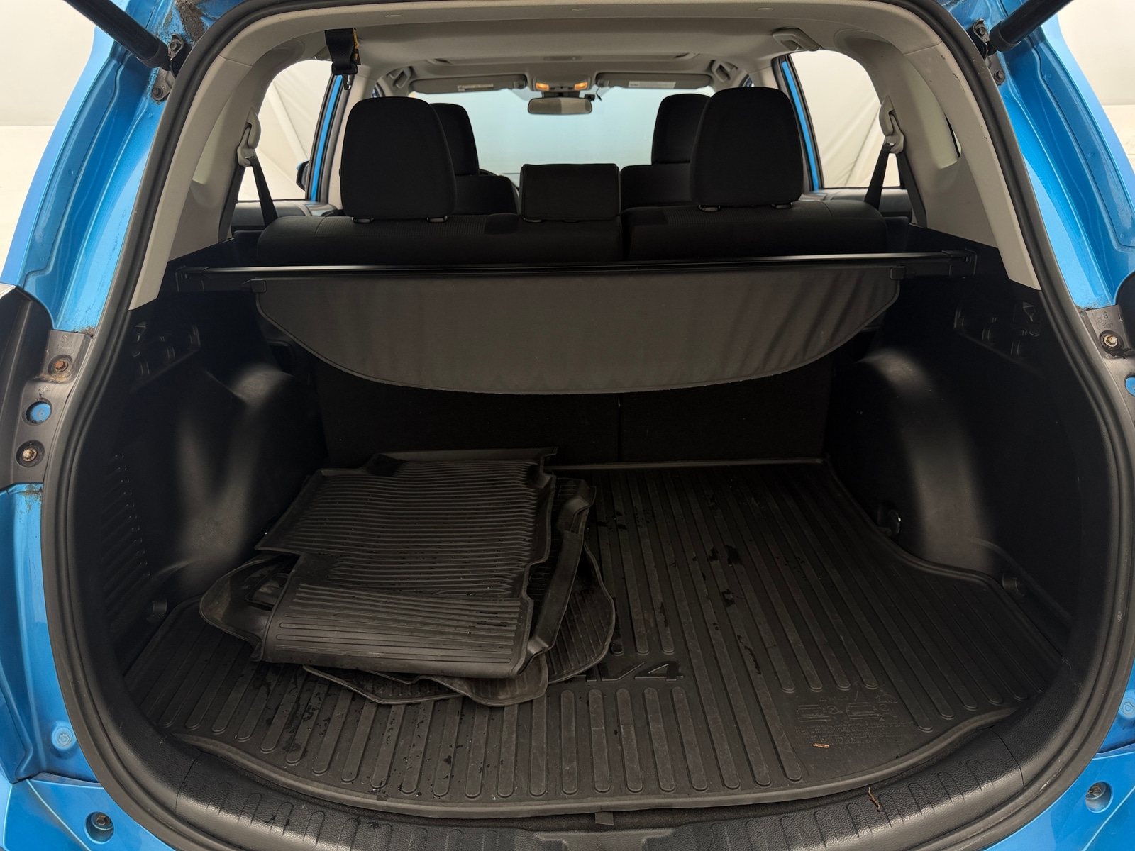 Thumbnail: 2018 Toyota RAV4 - 7
