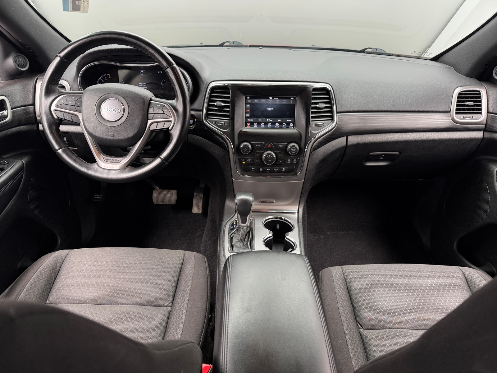 Thumbnail: 2020 Jeep Grand Cherokee - 3