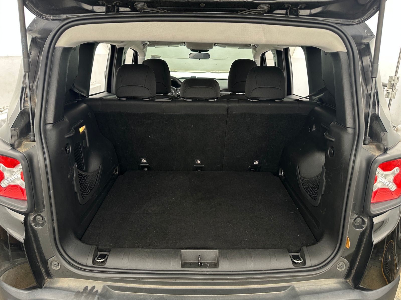 Thumbnail: 2019 Jeep Renegade - 7