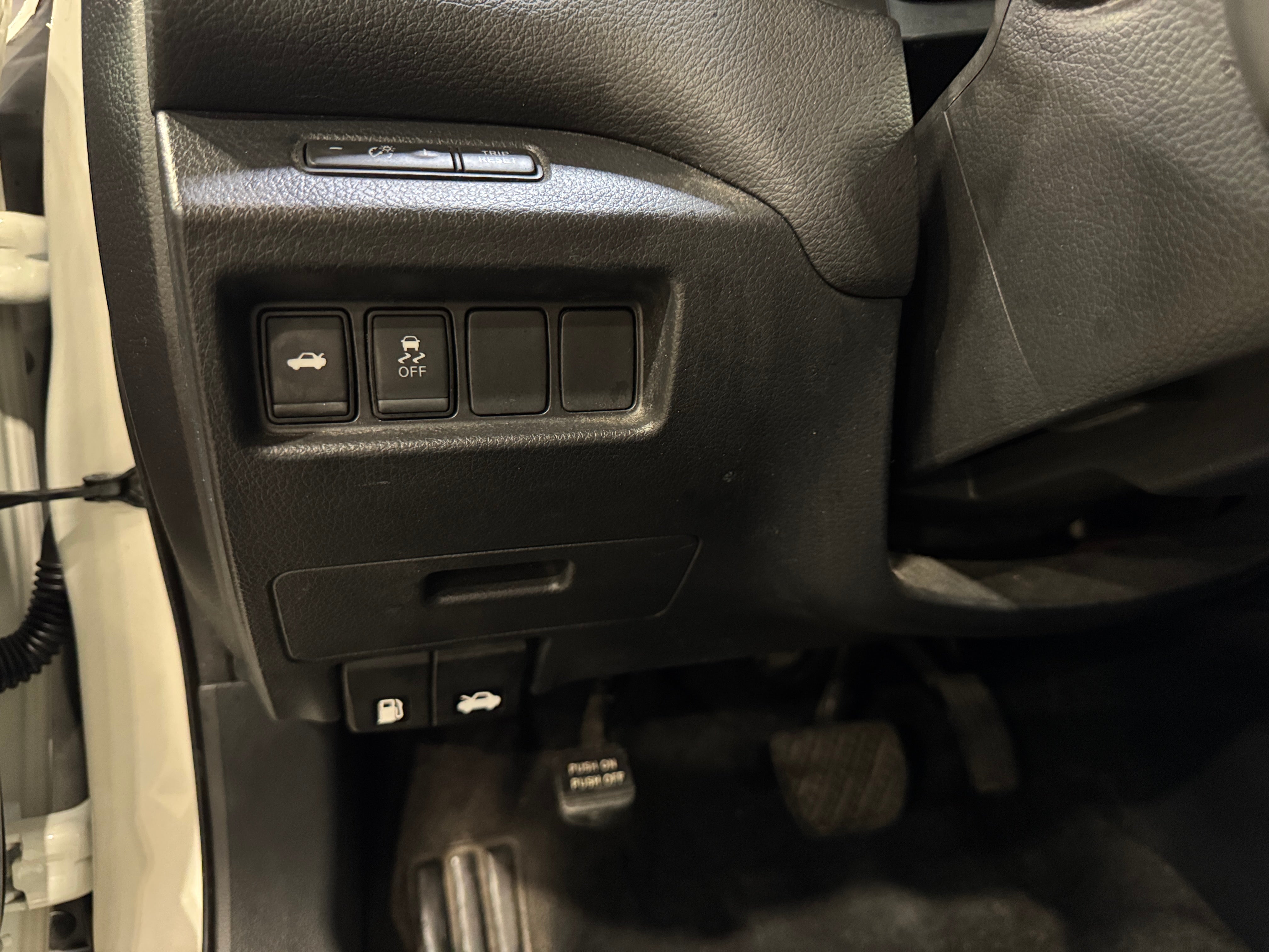 Used 2017 Nissan Altima SR with VIN 1N4AL3AP7HC117132 for sale in Colonial Heights, VA