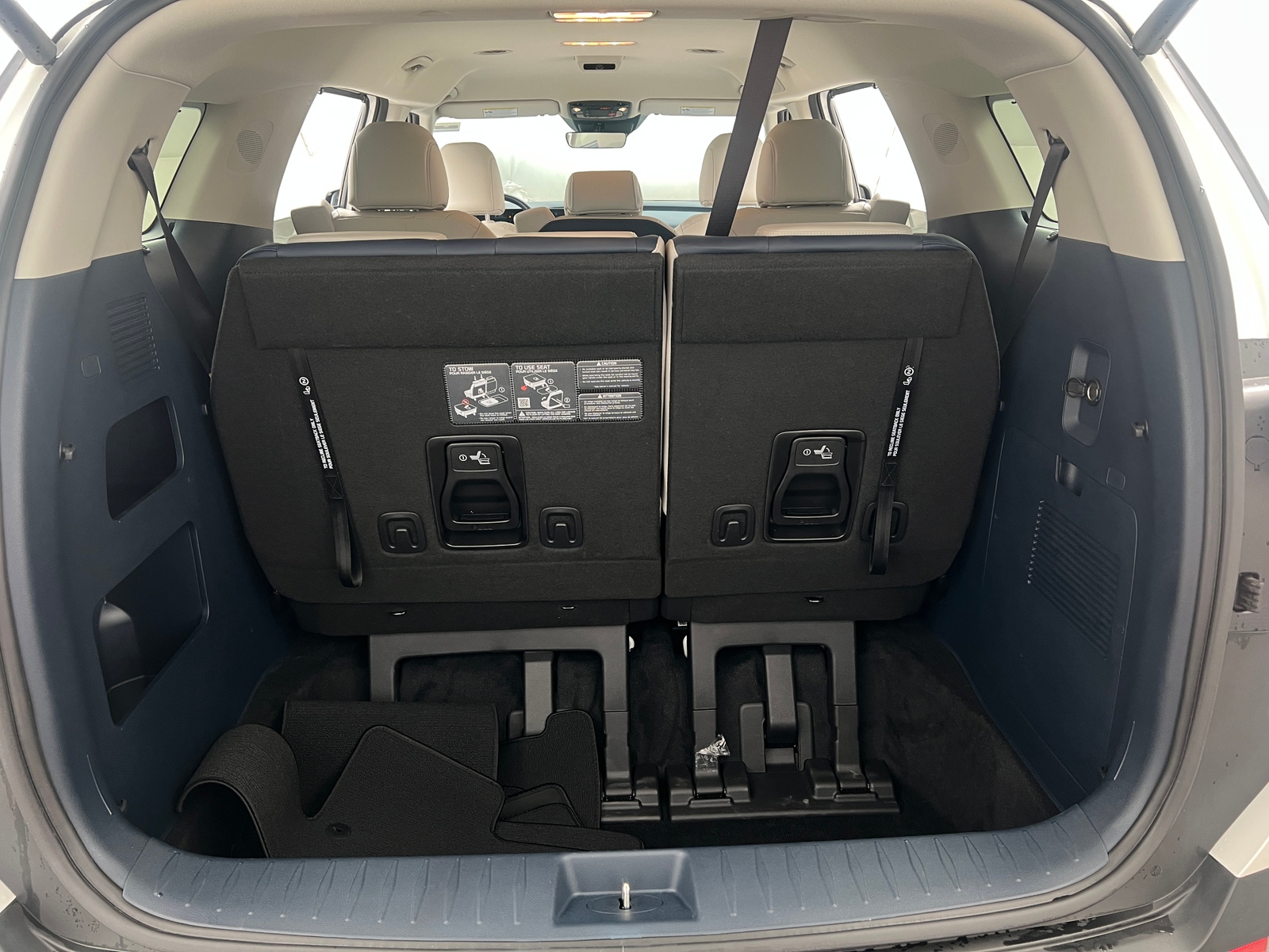 Thumbnail: 2025 Kia Carnival - 6