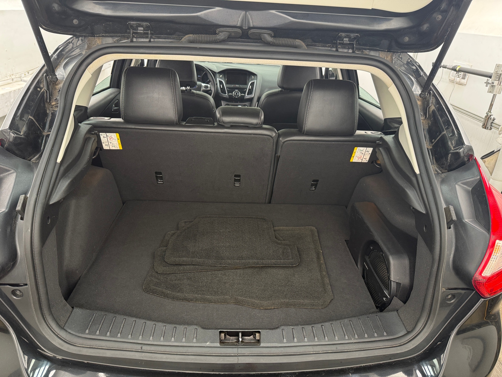 Thumbnail: 2014 Ford Focus - 6