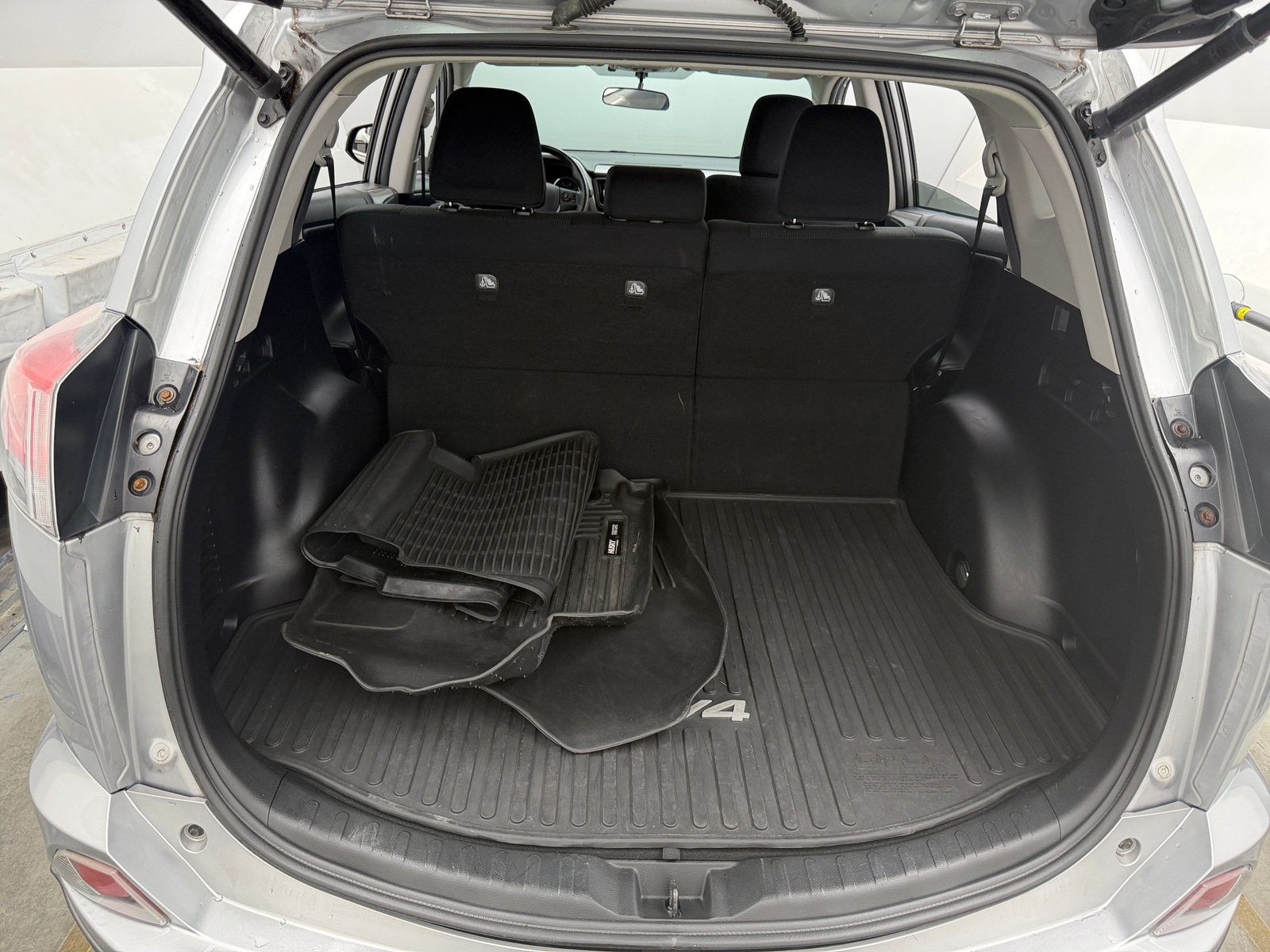 Thumbnail: 2016 Toyota RAV4 - 7