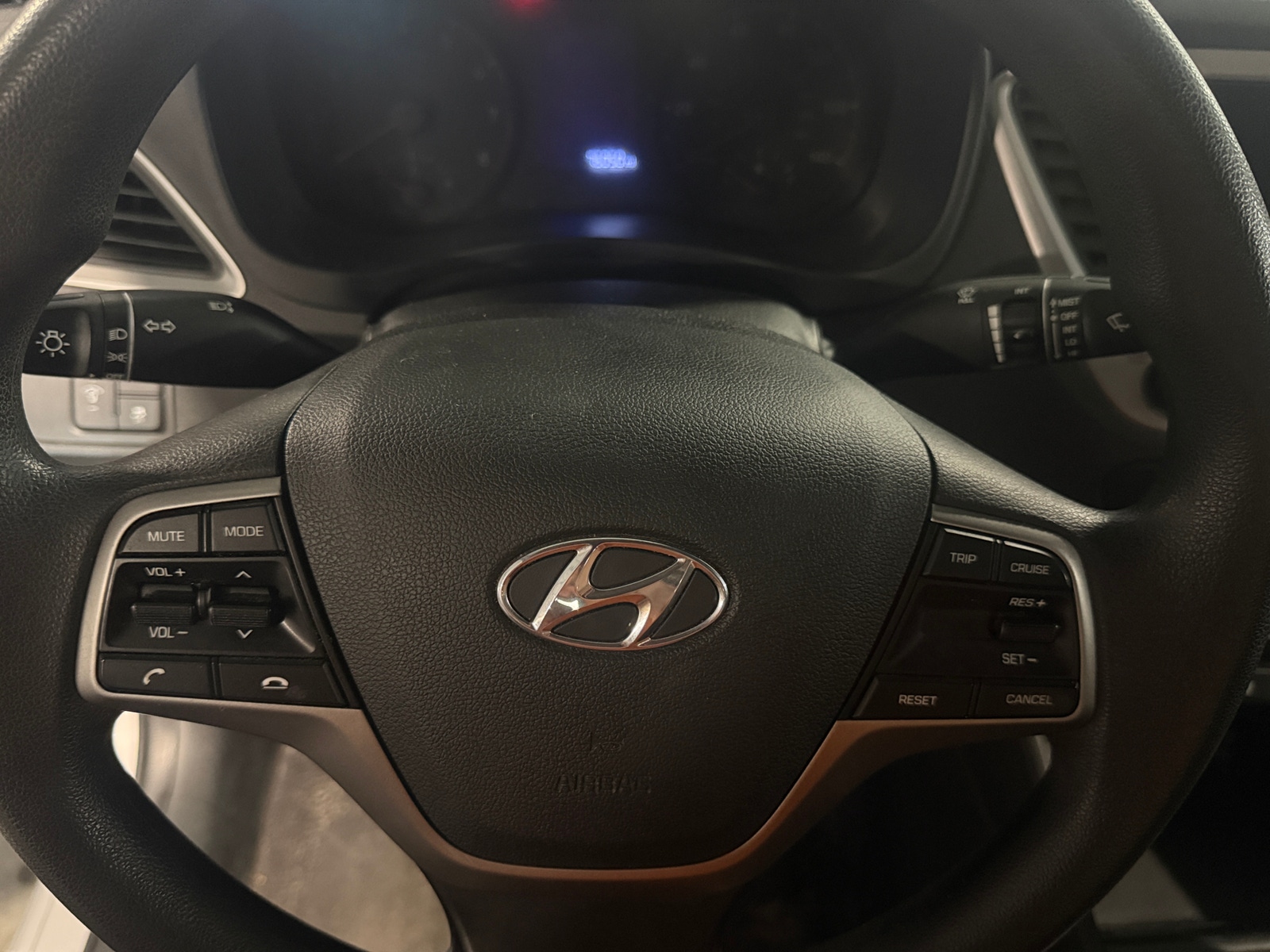 Thumbnail: 2019 Hyundai Accent - 5