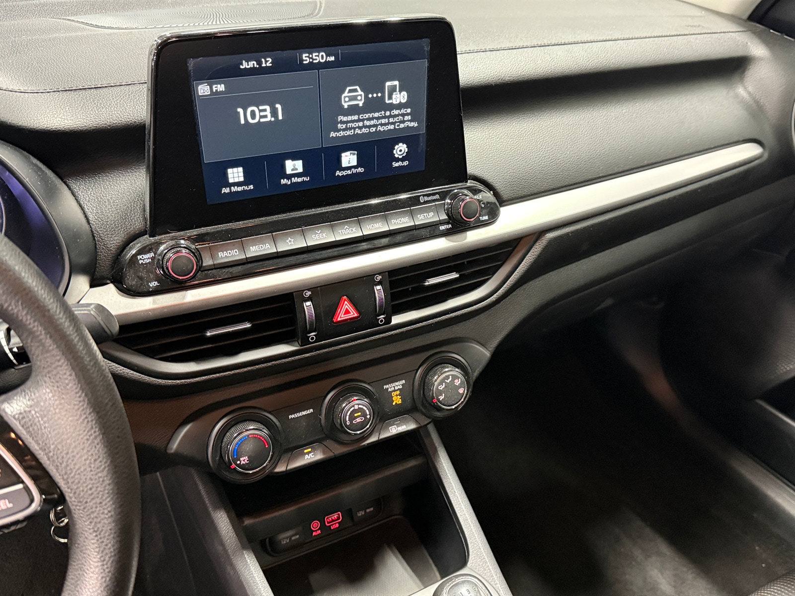 Thumbnail: 2020 Kia Forte - 4