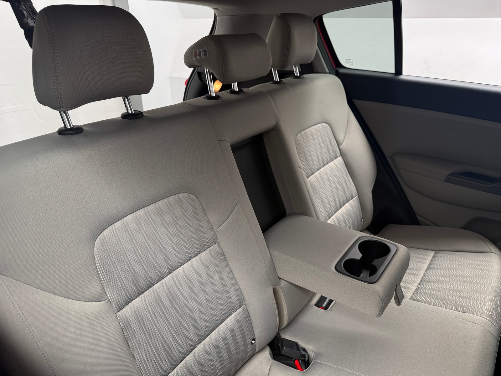 Thumbnail: 2020 Kia Sportage - 6