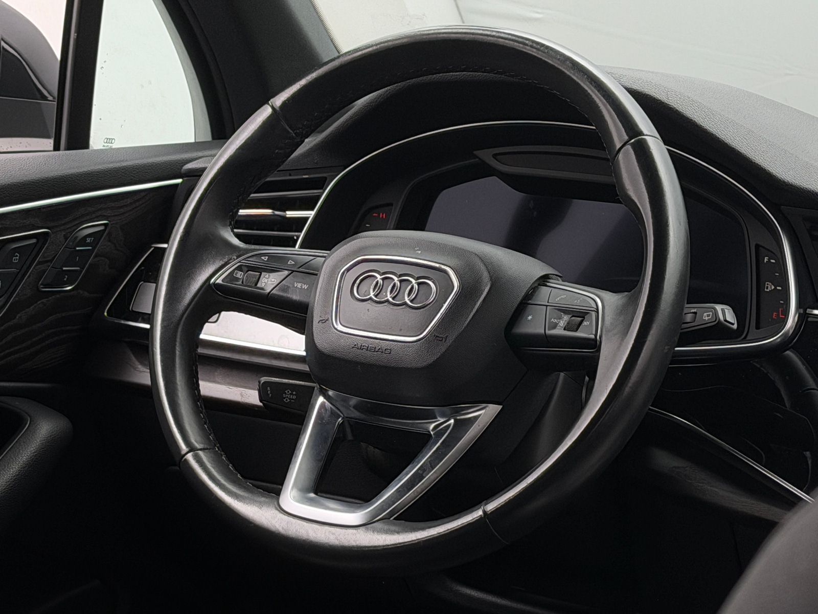 Thumbnail: 2022 Audi Q7 - 4