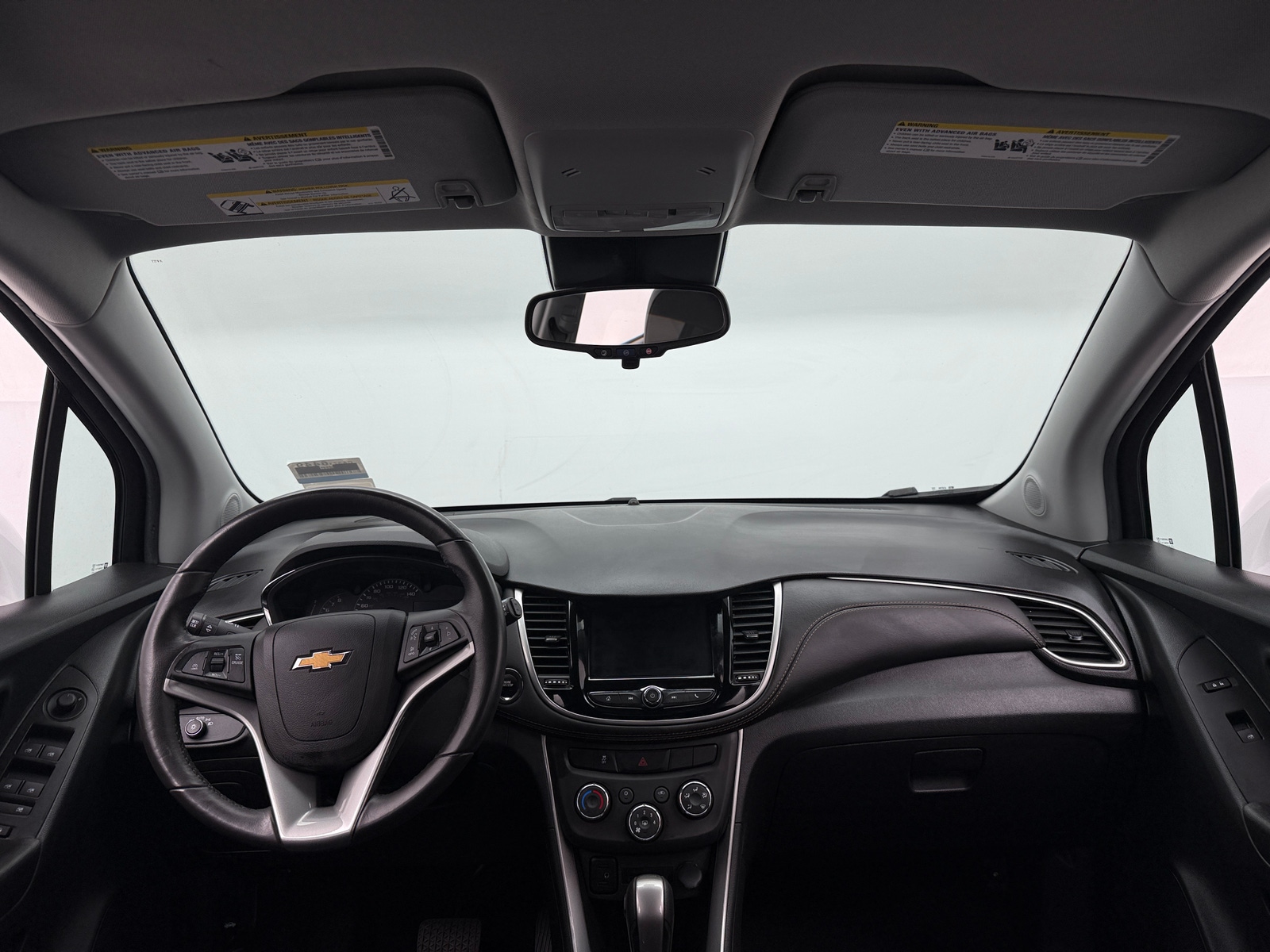 Thumbnail: 2022 Chevrolet Trax - 3