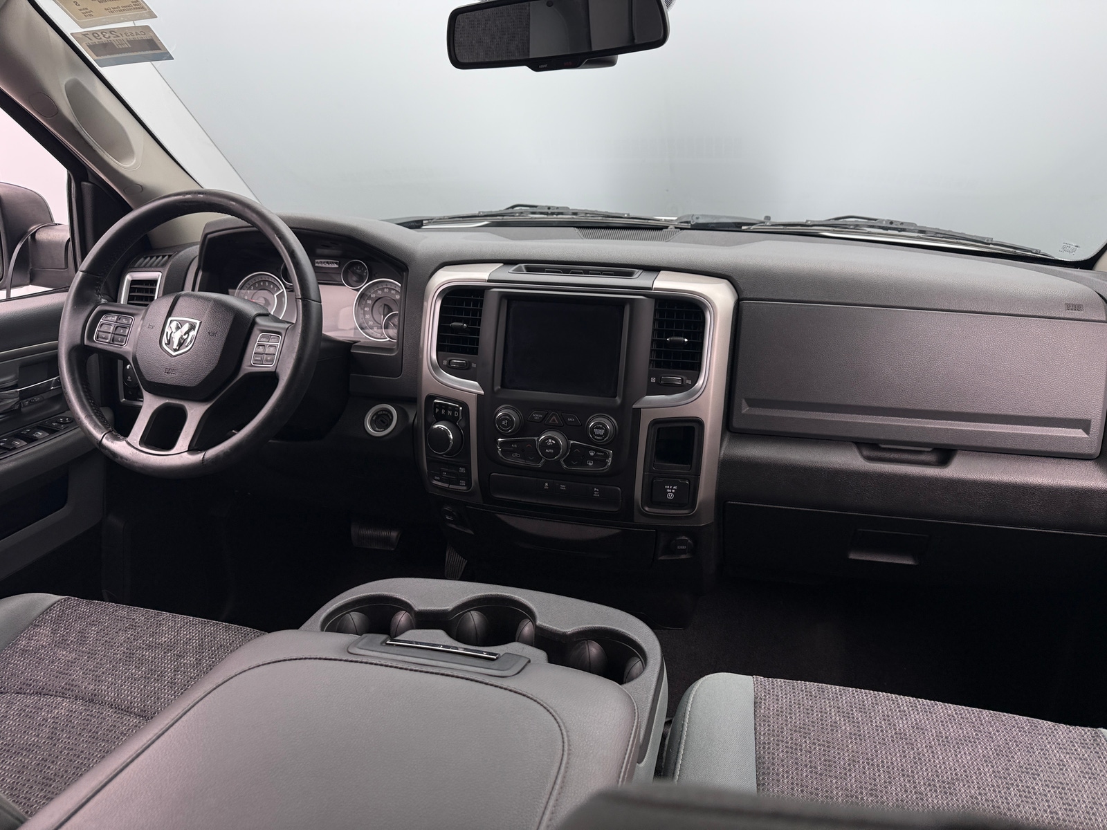 Thumbnail: 2019 RAM 1500 Classic - 3