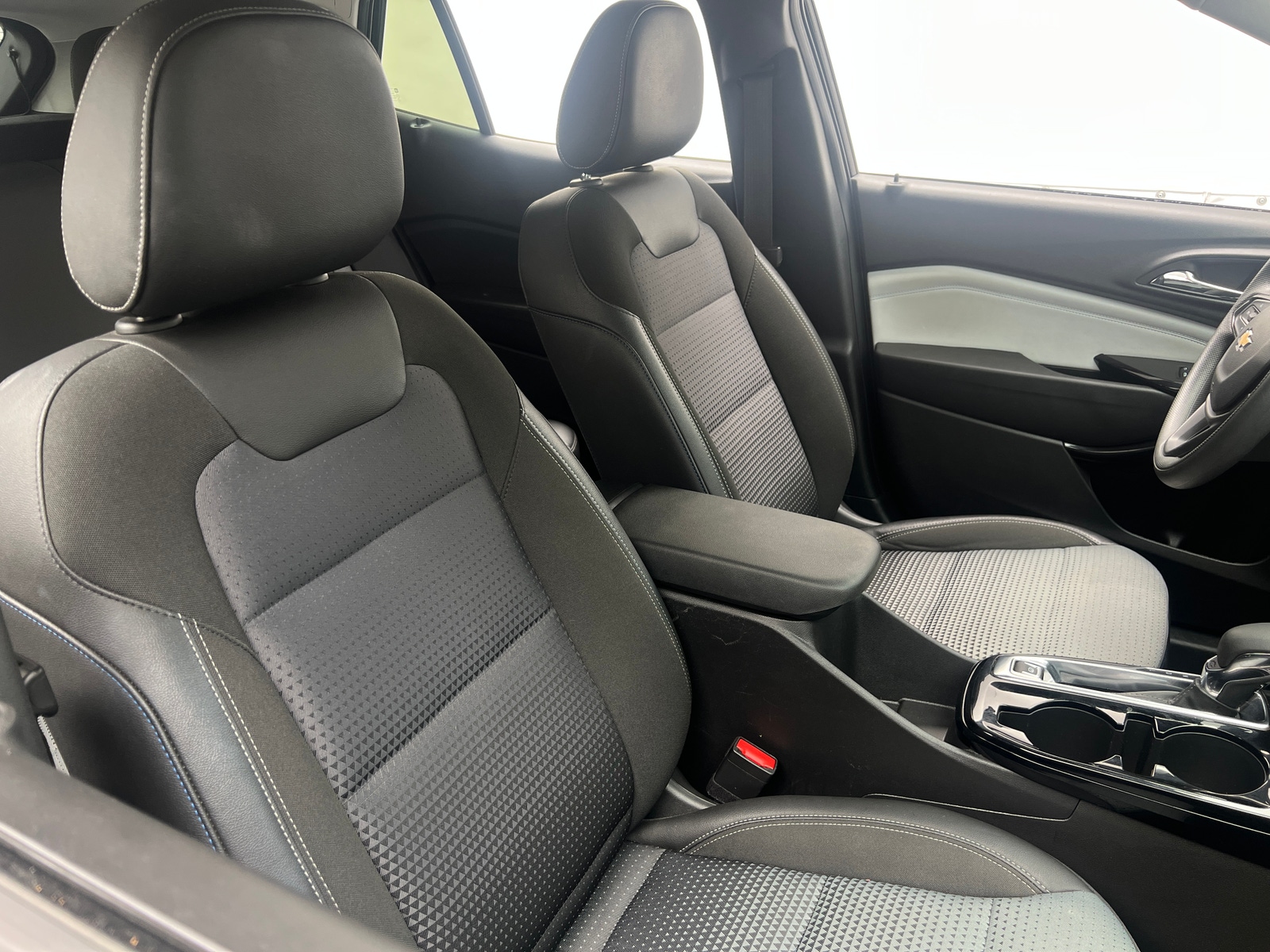 Thumbnail: 2025 Chevrolet Trax - 2