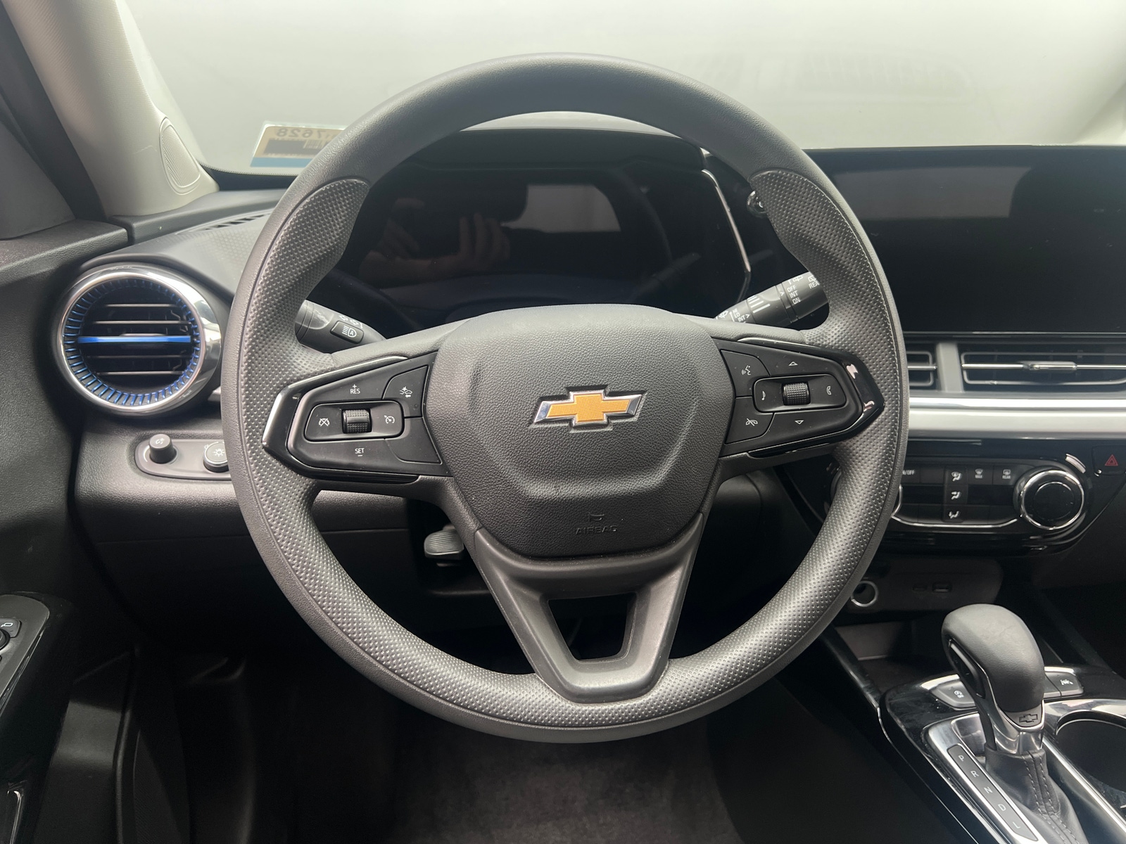 Thumbnail: 2025 Chevrolet Trax - 5