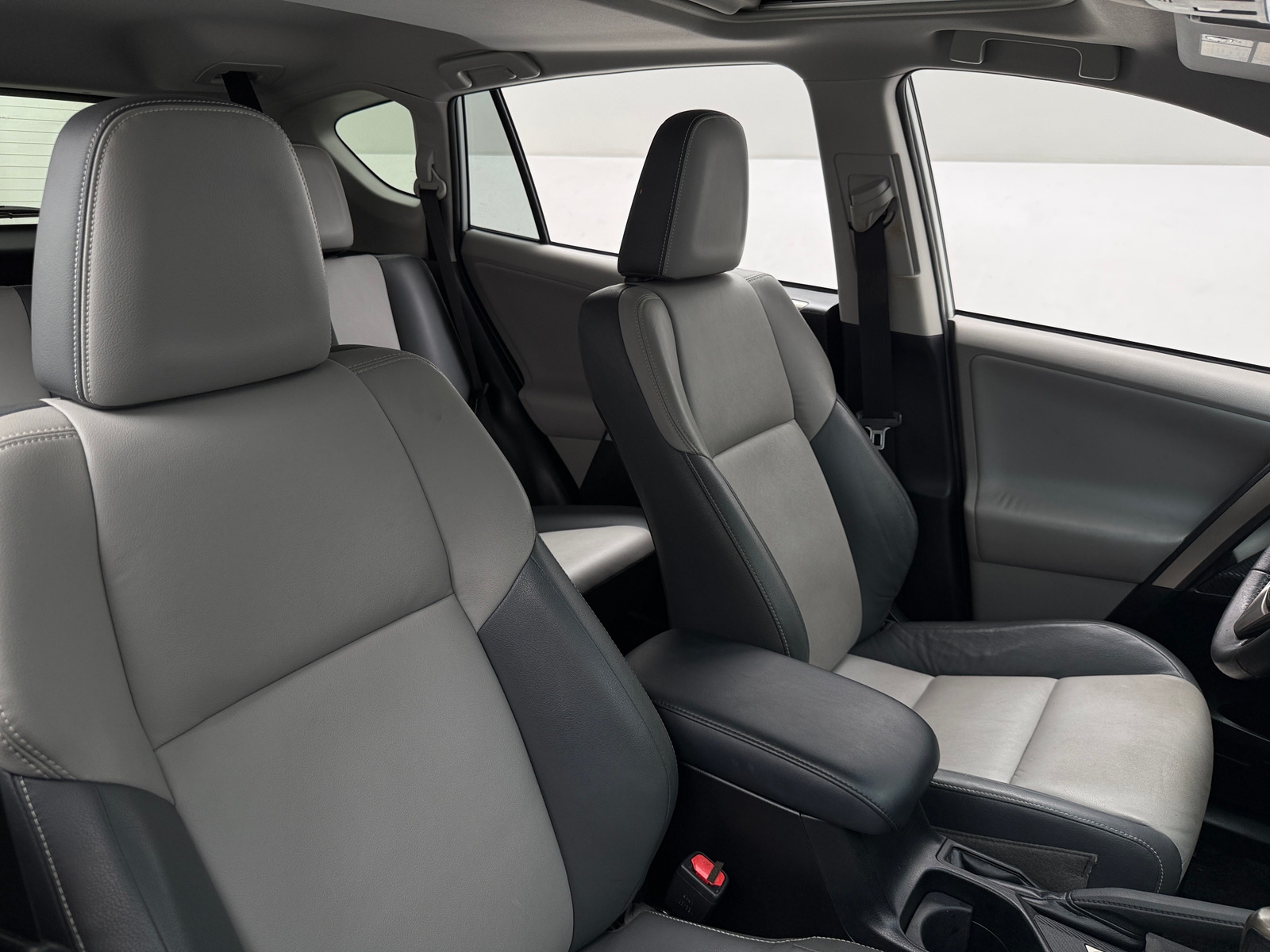 Thumbnail: 2013 Toyota RAV4 - 2