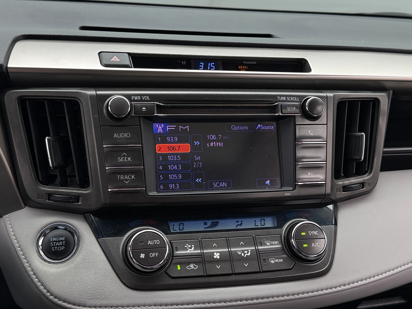 Thumbnail: 2013 Toyota RAV4 - 4