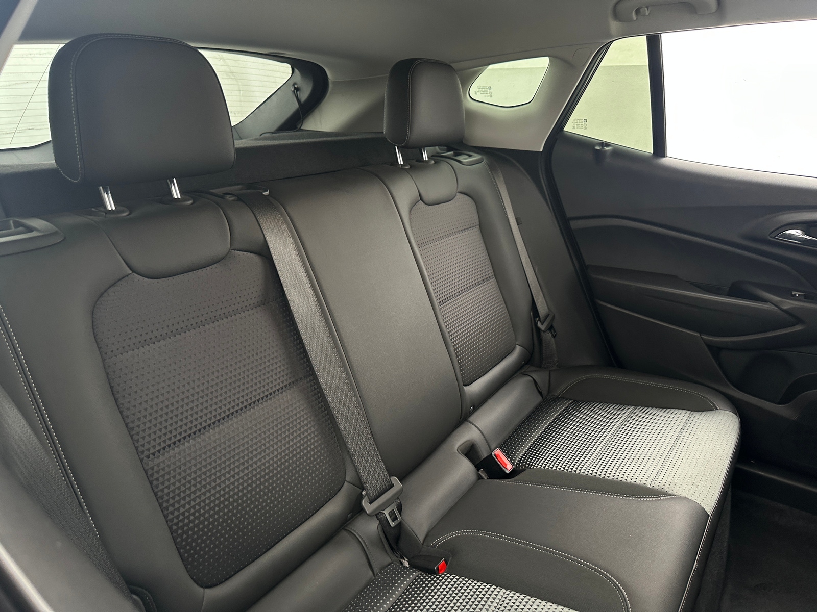 Thumbnail: 2025 Chevrolet Trax - 6