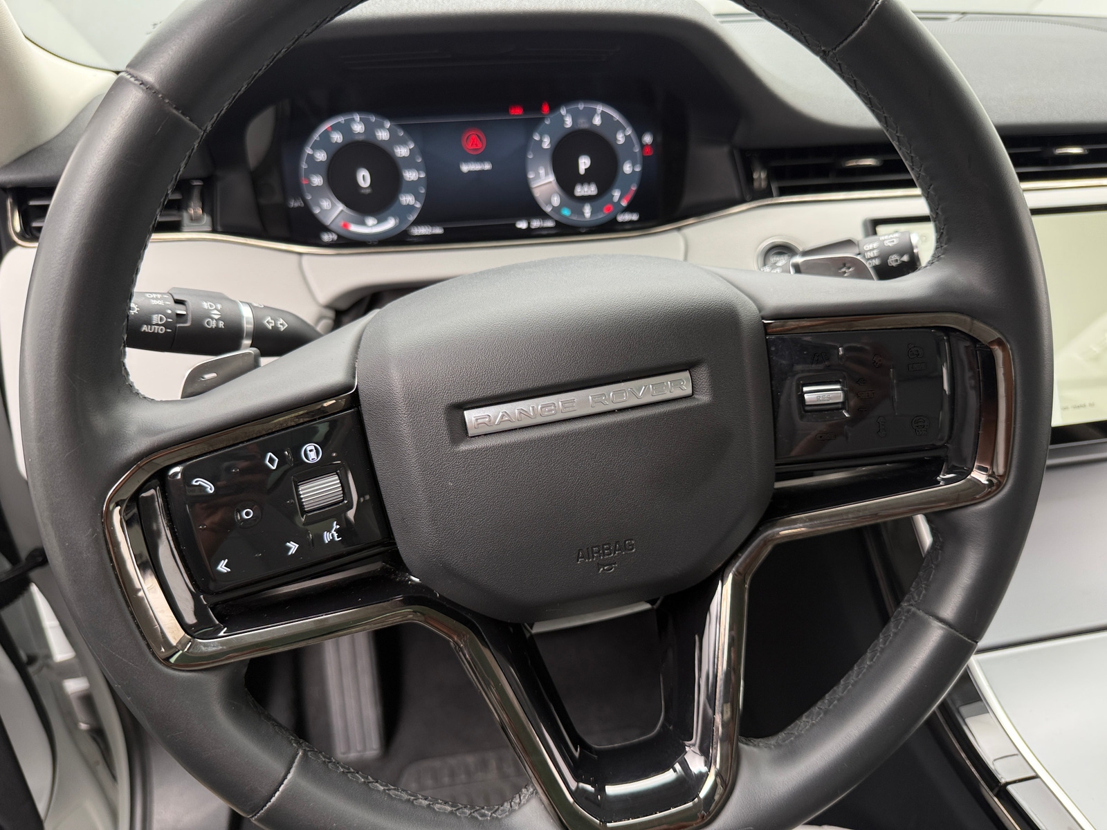 Thumbnail: 2024 Land Rover Range Rover Evoque - 4