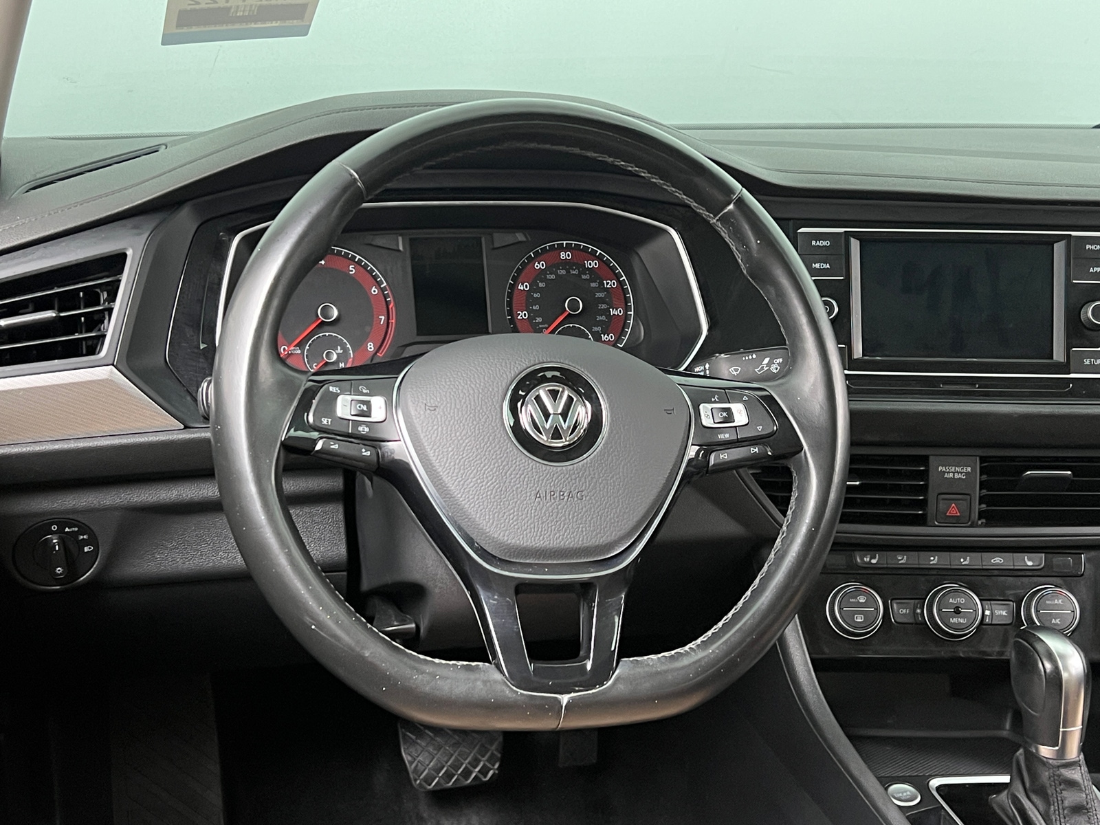 Thumbnail: 2019 Volkswagen Jetta - 4