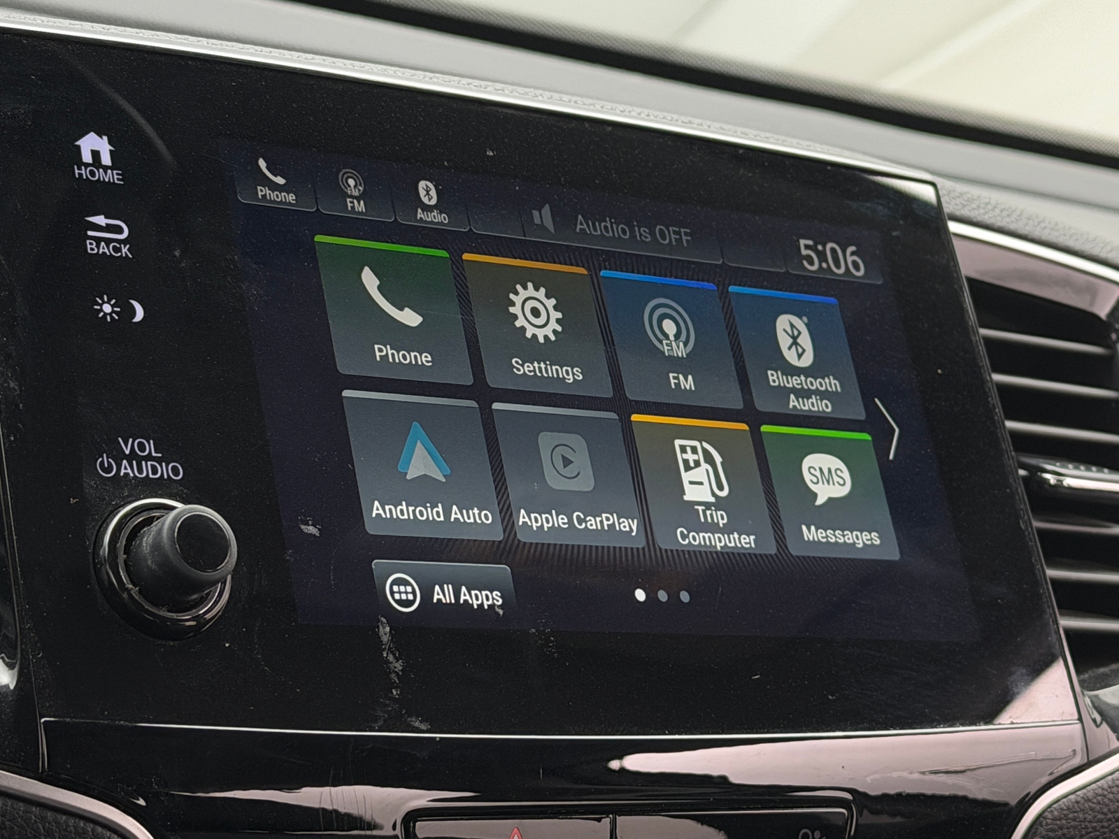 Thumbnail: 2019 Honda Pilot - 3