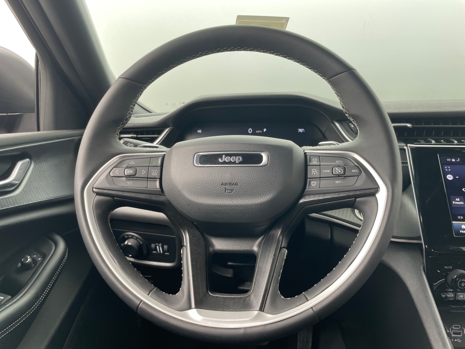 Thumbnail: 2025 Jeep Grand Cherokee L - 5