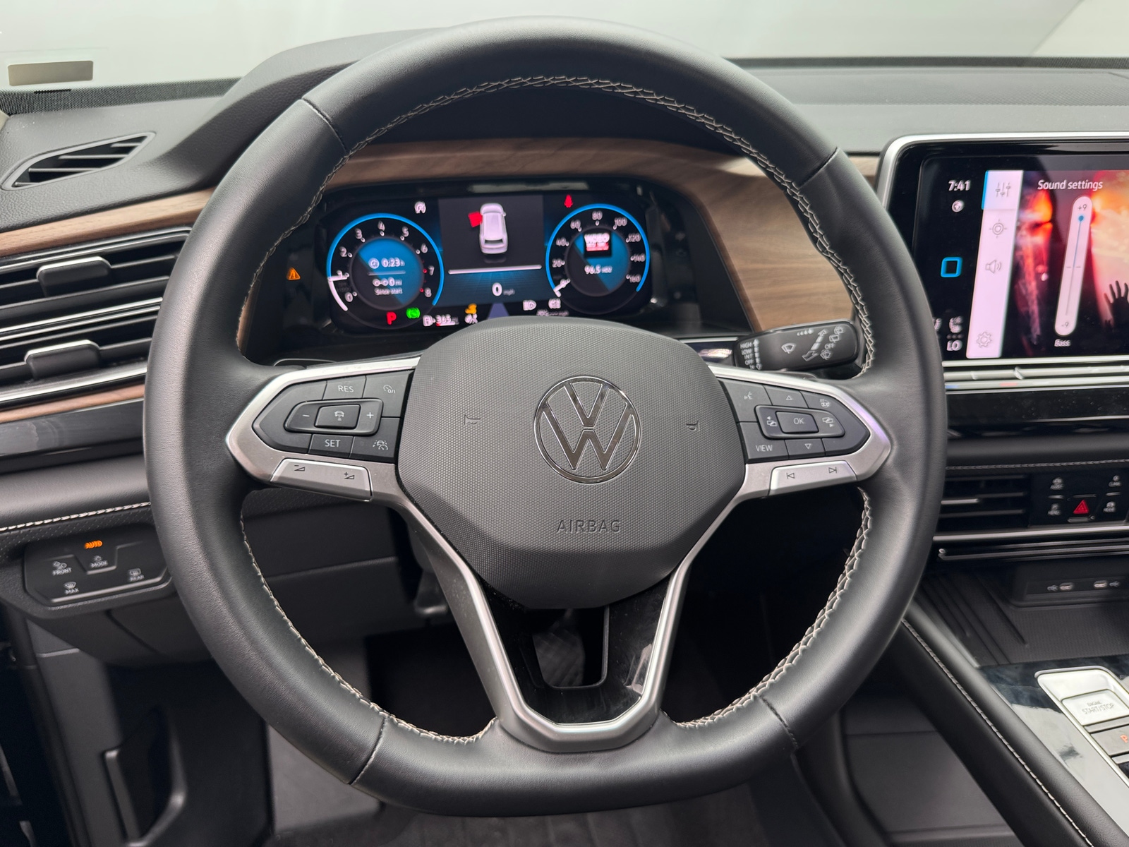 Thumbnail: 2026 Volkswagen Atlas - 4