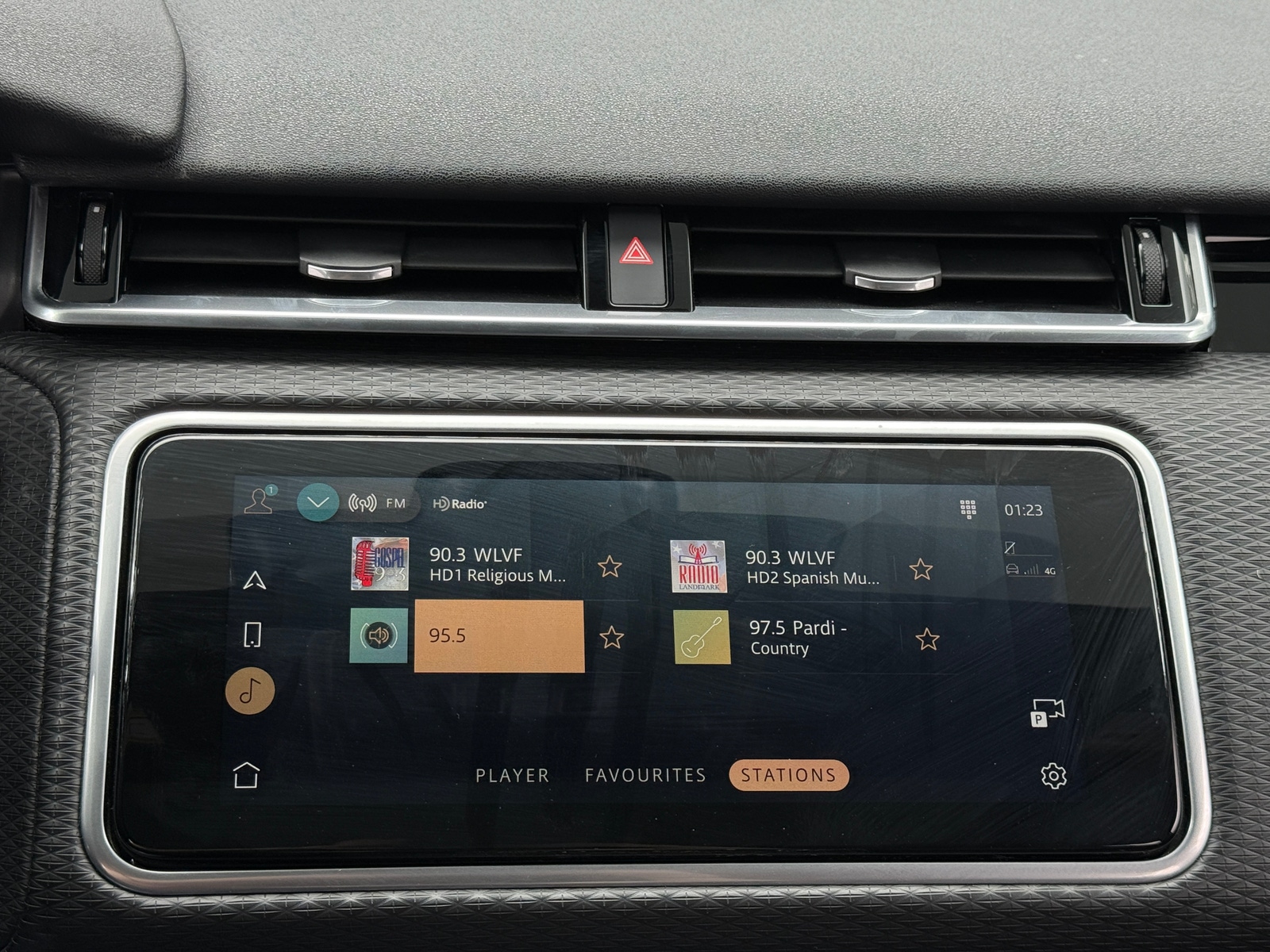 Thumbnail: 2023 Land Rover Range Rover Velar - 3